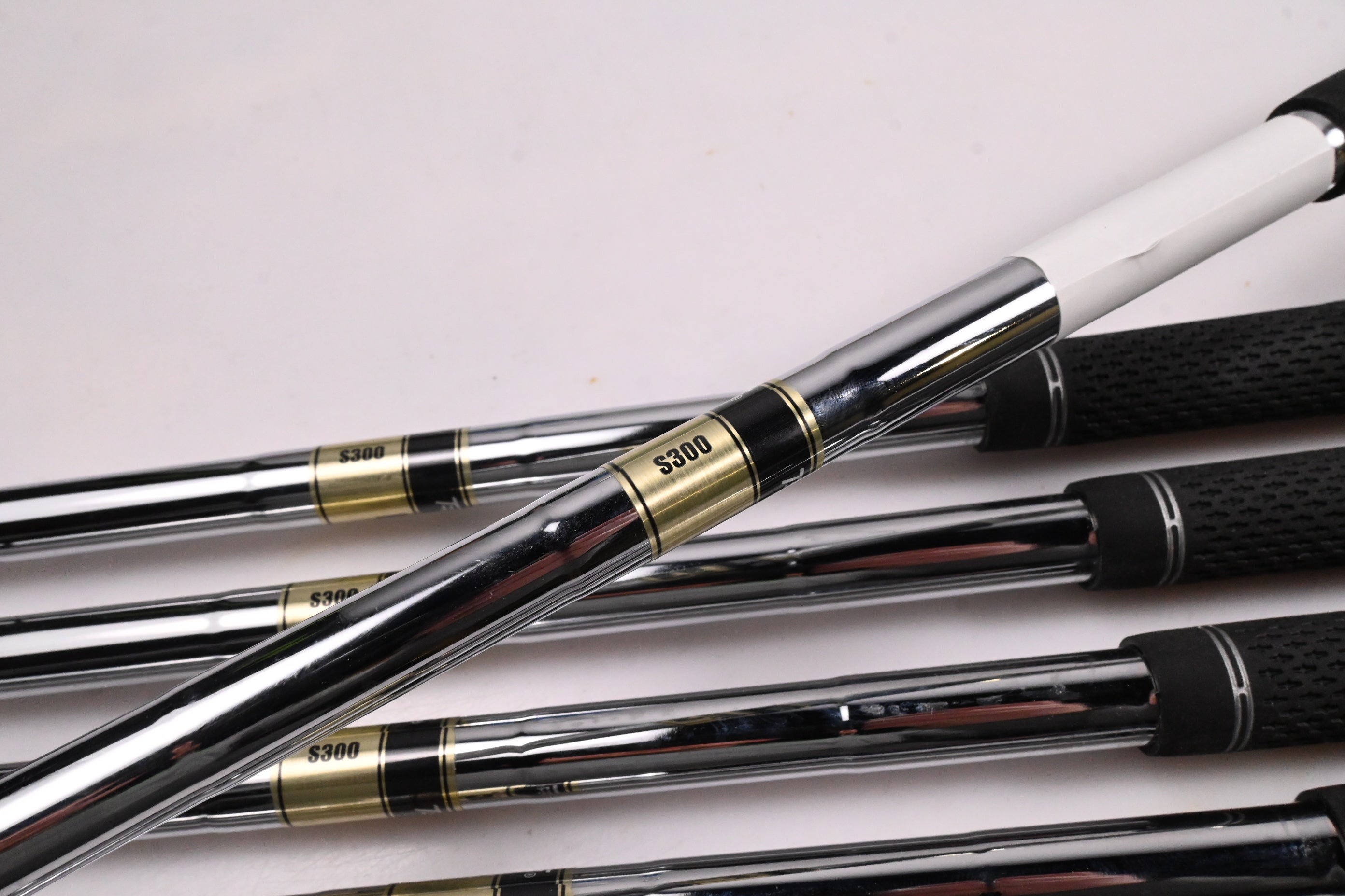 Mizuno Pro S-1 Irons / 4-PW / Stiff Flex Dynamic Gold S300 Shafts