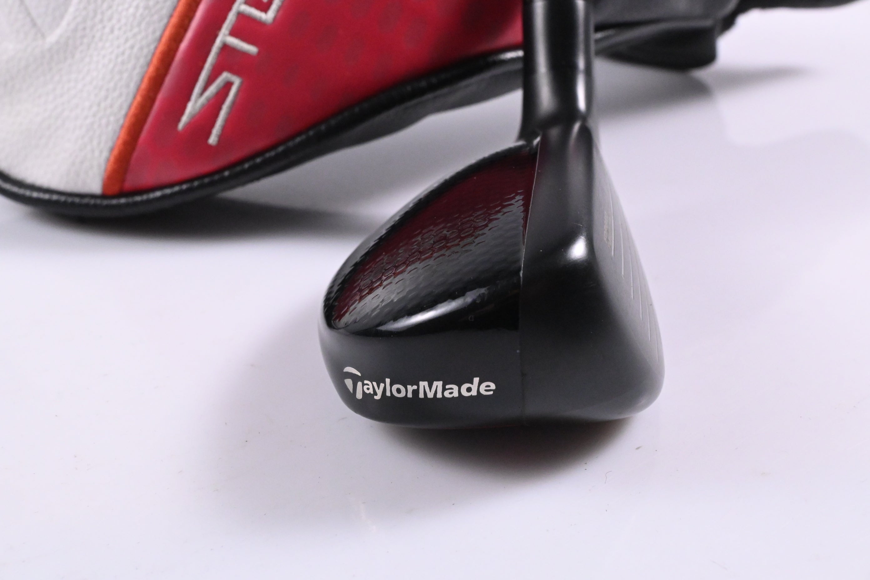 Taylormade Stealth 2 Plus #4 Hybrid / 22 Degree / Regular Flex Kai'li Red 75 Shaft