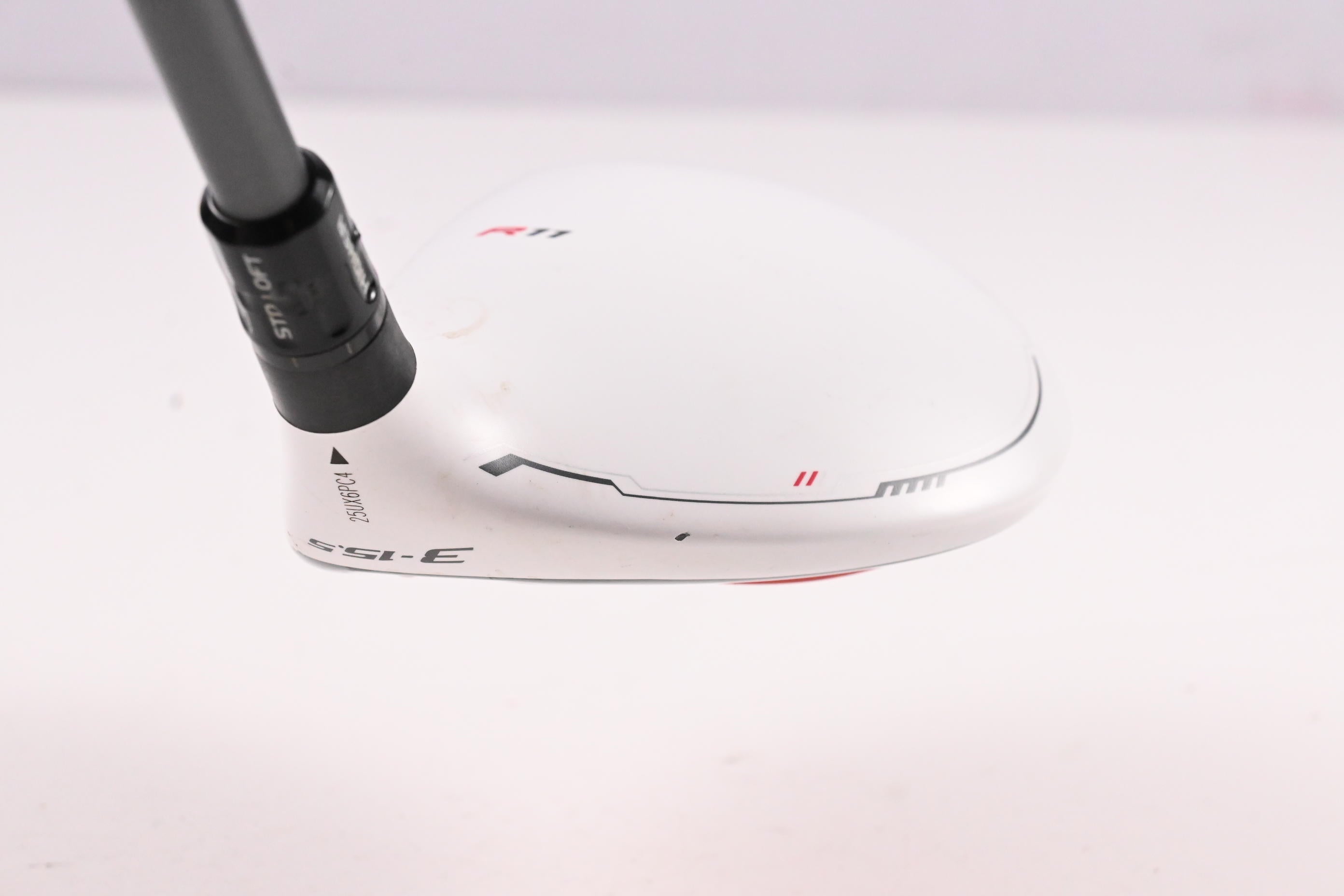 Taylormade R11S #3 Wood / 15.5 Degree / Regular Flex Aldila RIP Phenom 70 Shaft