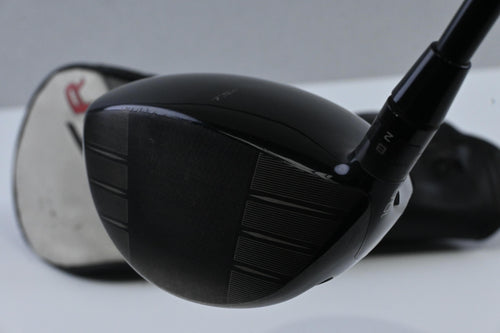 Titleist TSR3 Driver / 10 Degree / Stiff Flex Tensei 1K Black 65 Shaft
