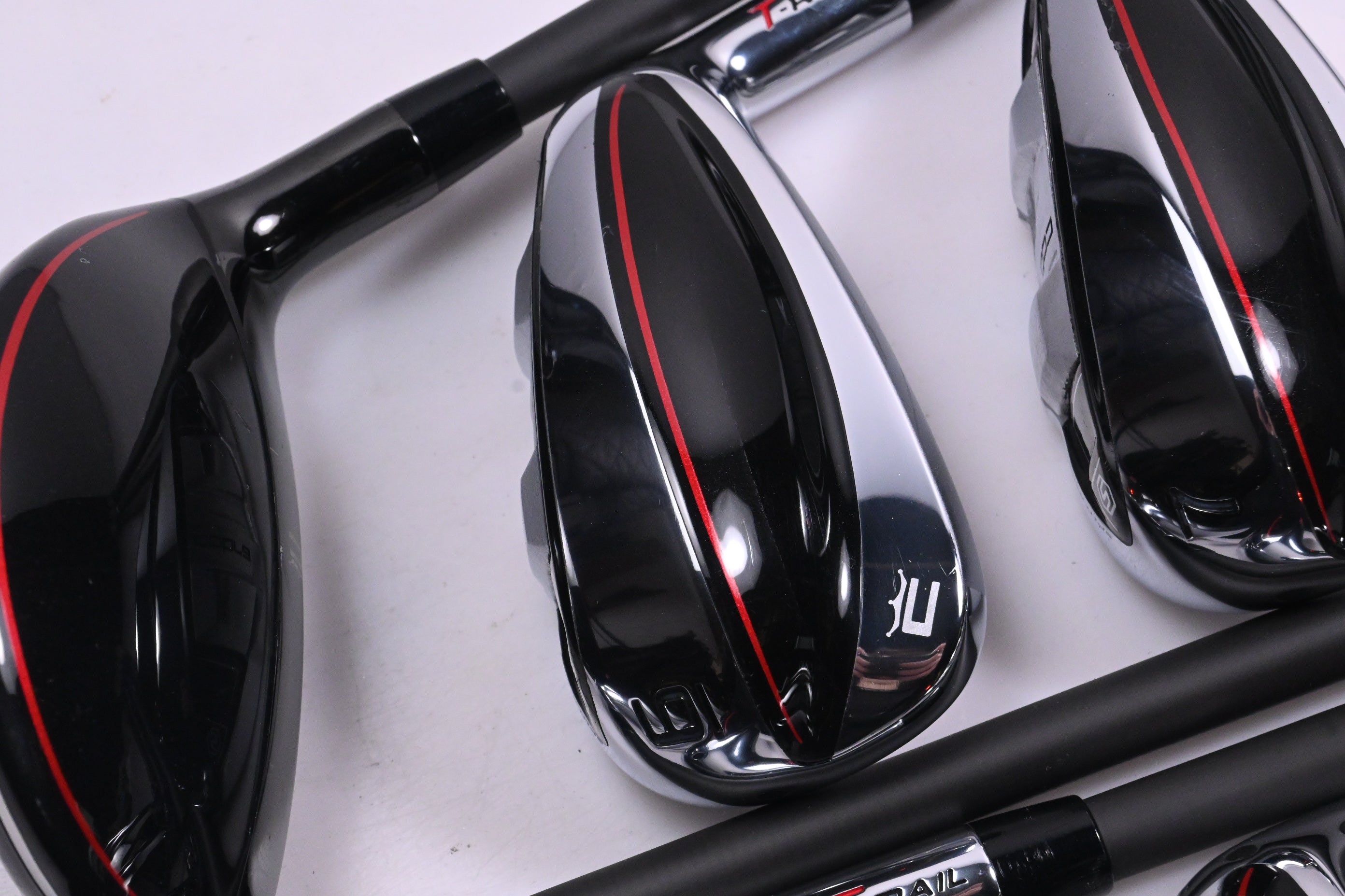 Cobra T-Rail 2023 Irons / 5H+6-PW+SW / Regular Flex Shafts