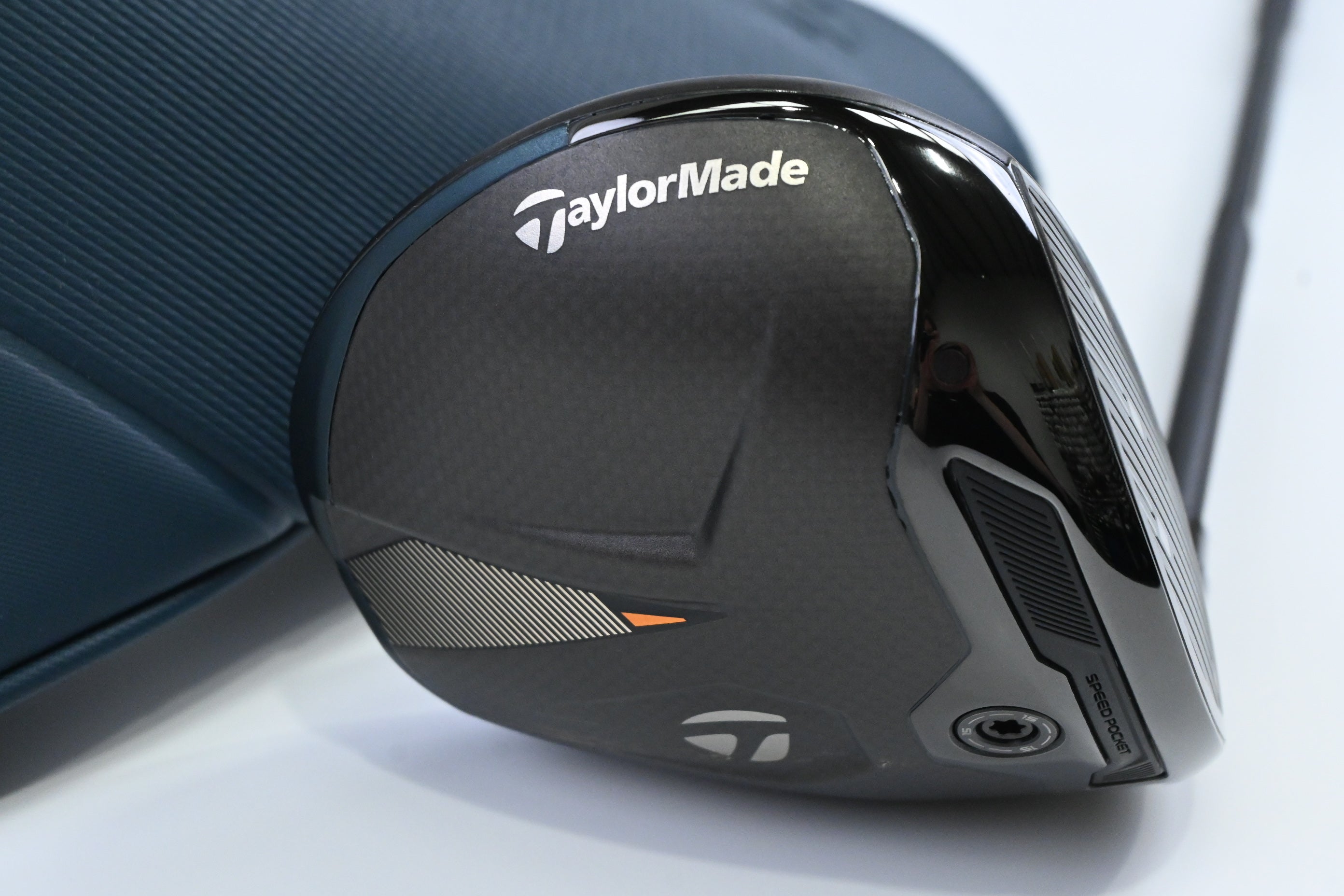 Taylormade Qi4D LS Driver / 9 Degree / Stiff Flex Taylormade Reax Blue 50 Shaft