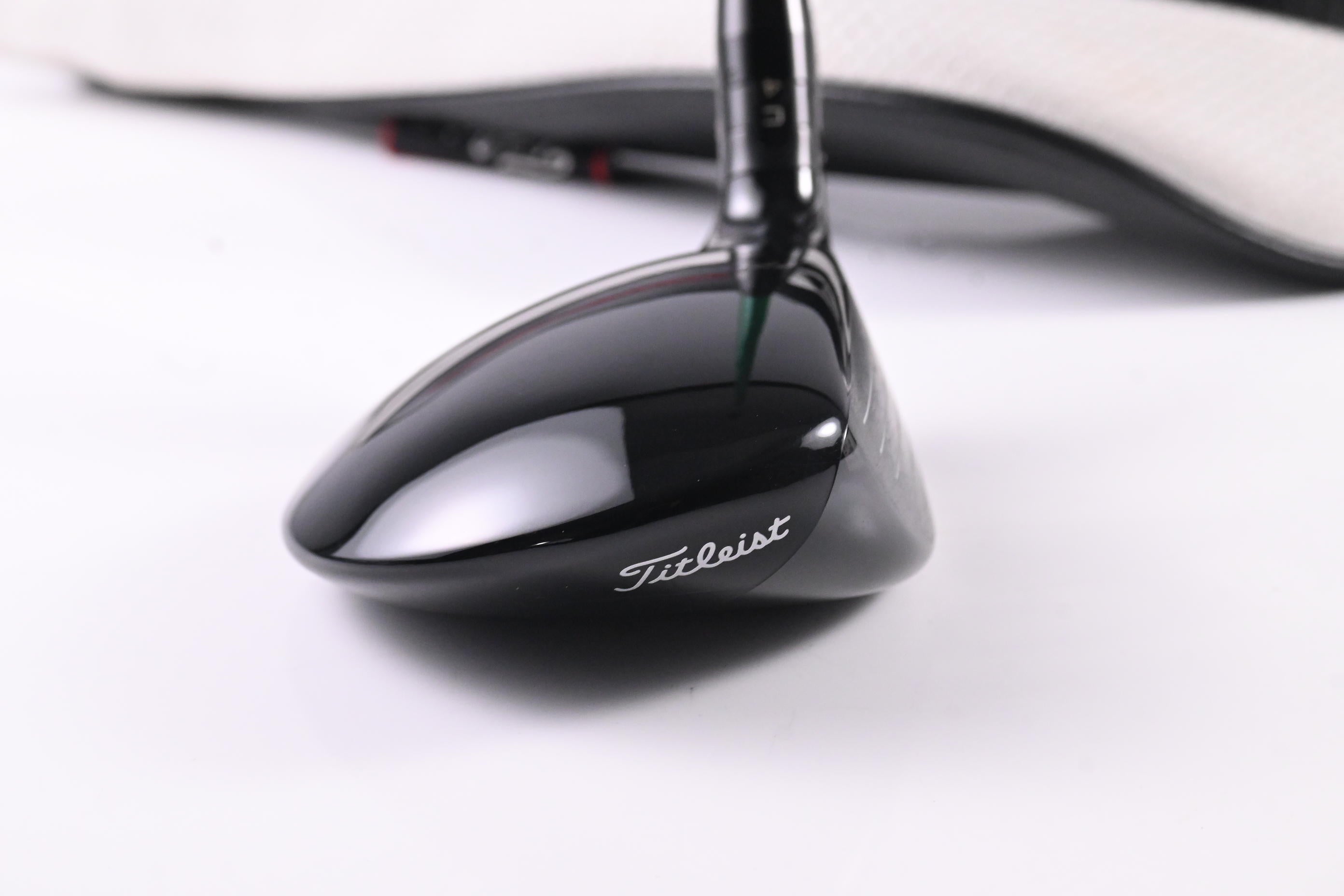 Titleist GT2 #5 Wood / 18 Degree / Regular Flex ACCRA GX Green Shaft