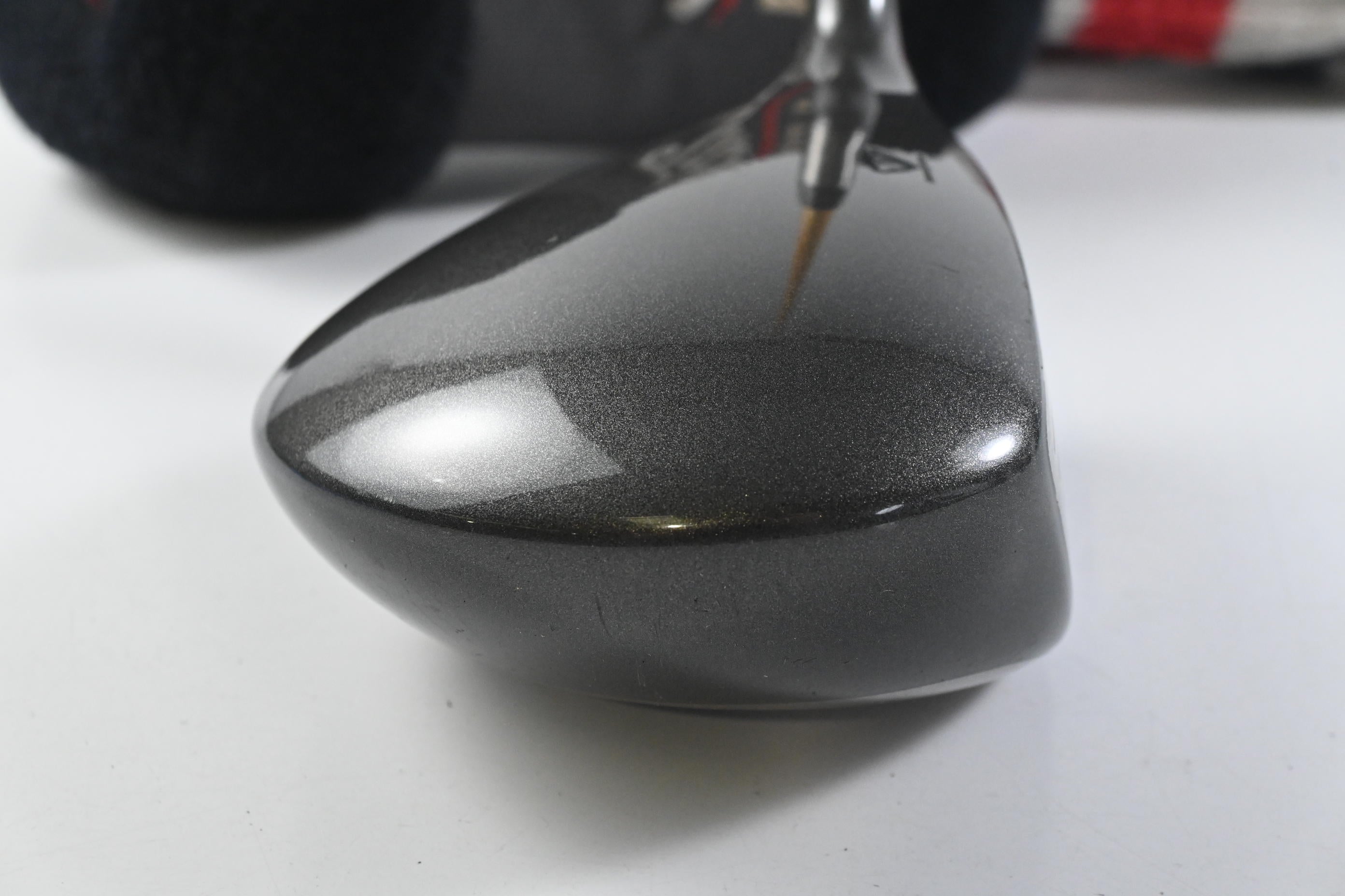 Titleist 975 J Driver / 9.5 Degree / Stiff Flex Proforce Gold 65 Shaft