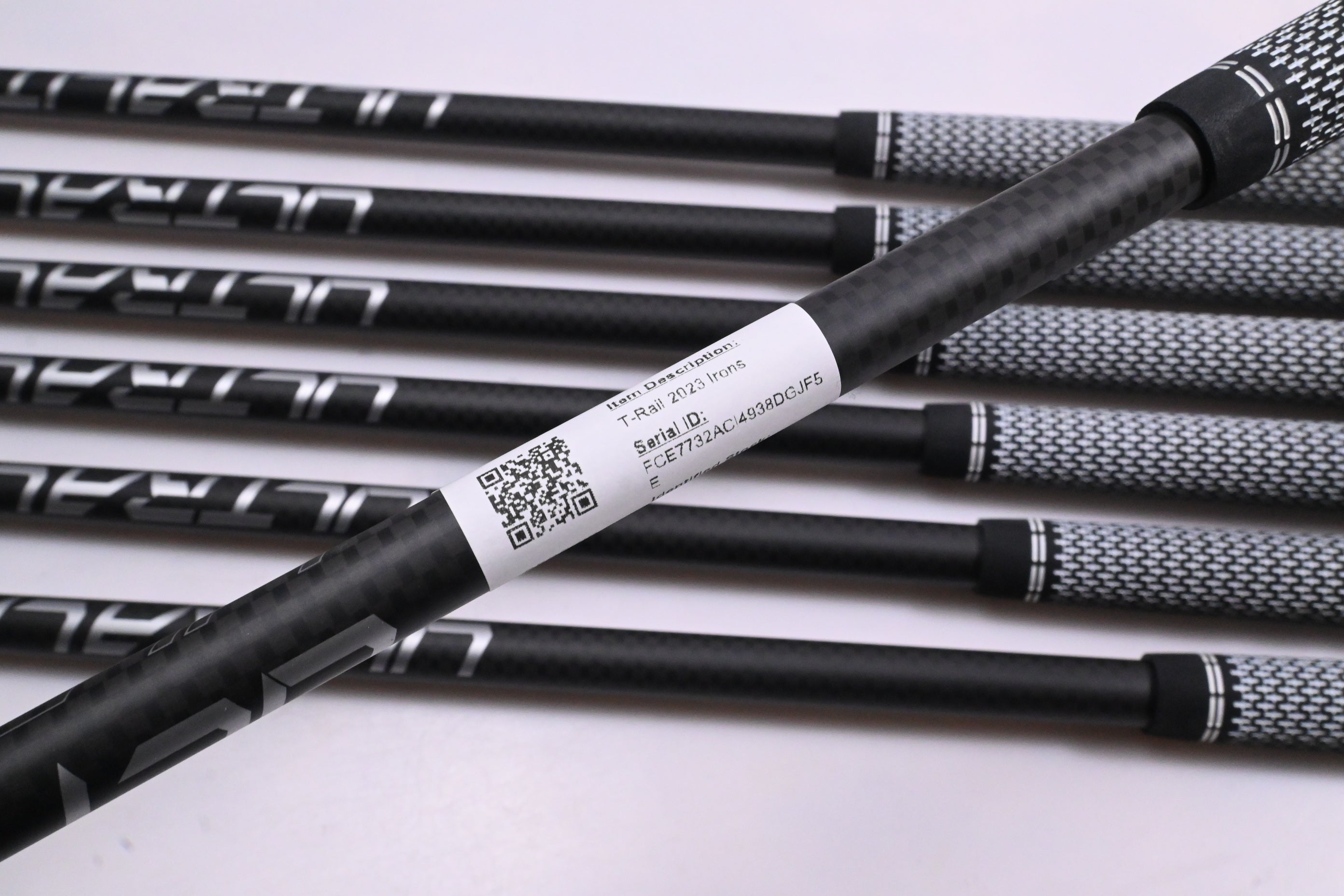 Cobra T-Rail 2023 Irons / 5H+6-PW+SW / Regular Flex Shafts