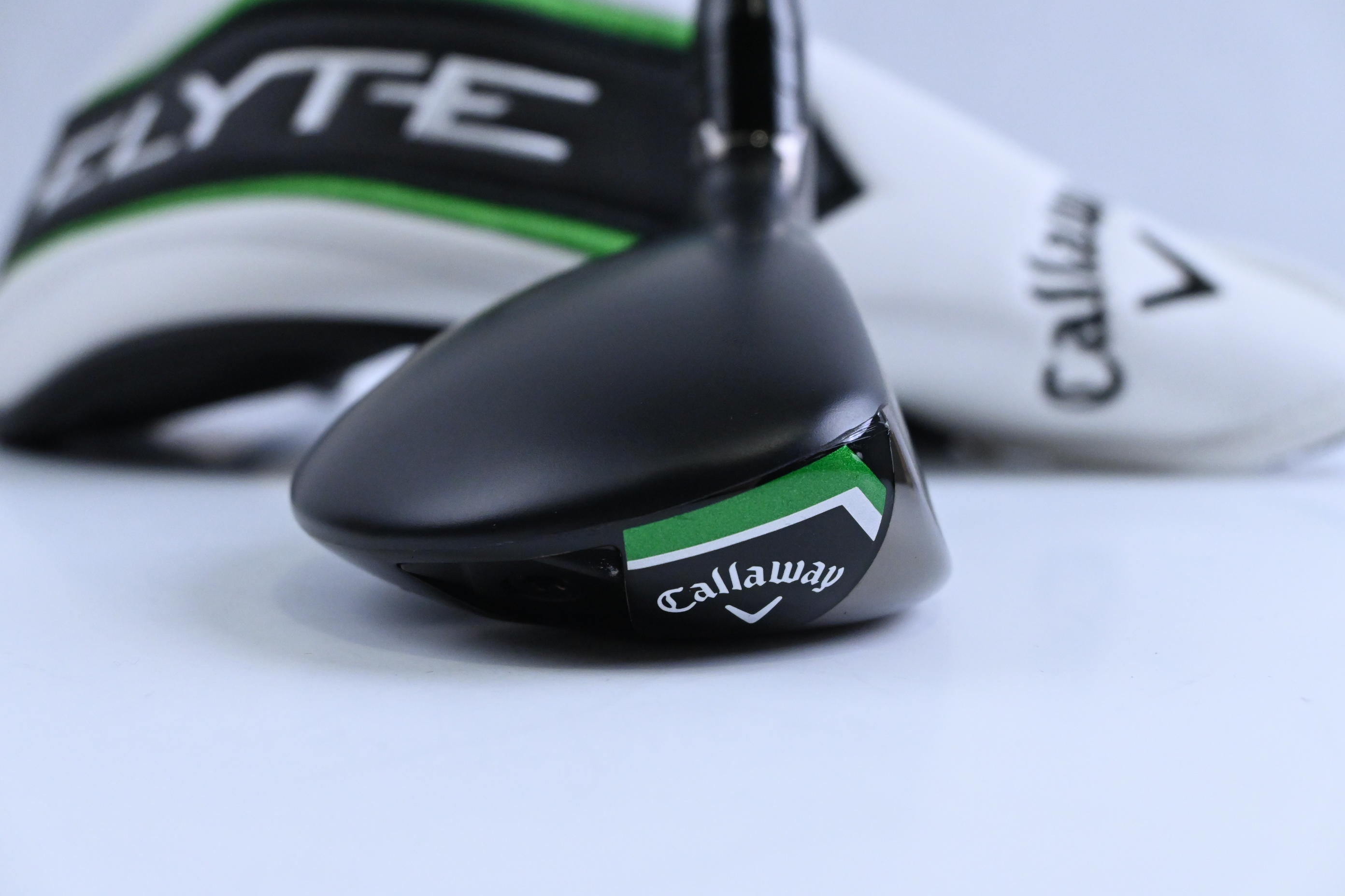 Callaway Elyte #4 Hybrid / 22 Degree / Regular Flex Denali Charcoal 60 Shaft