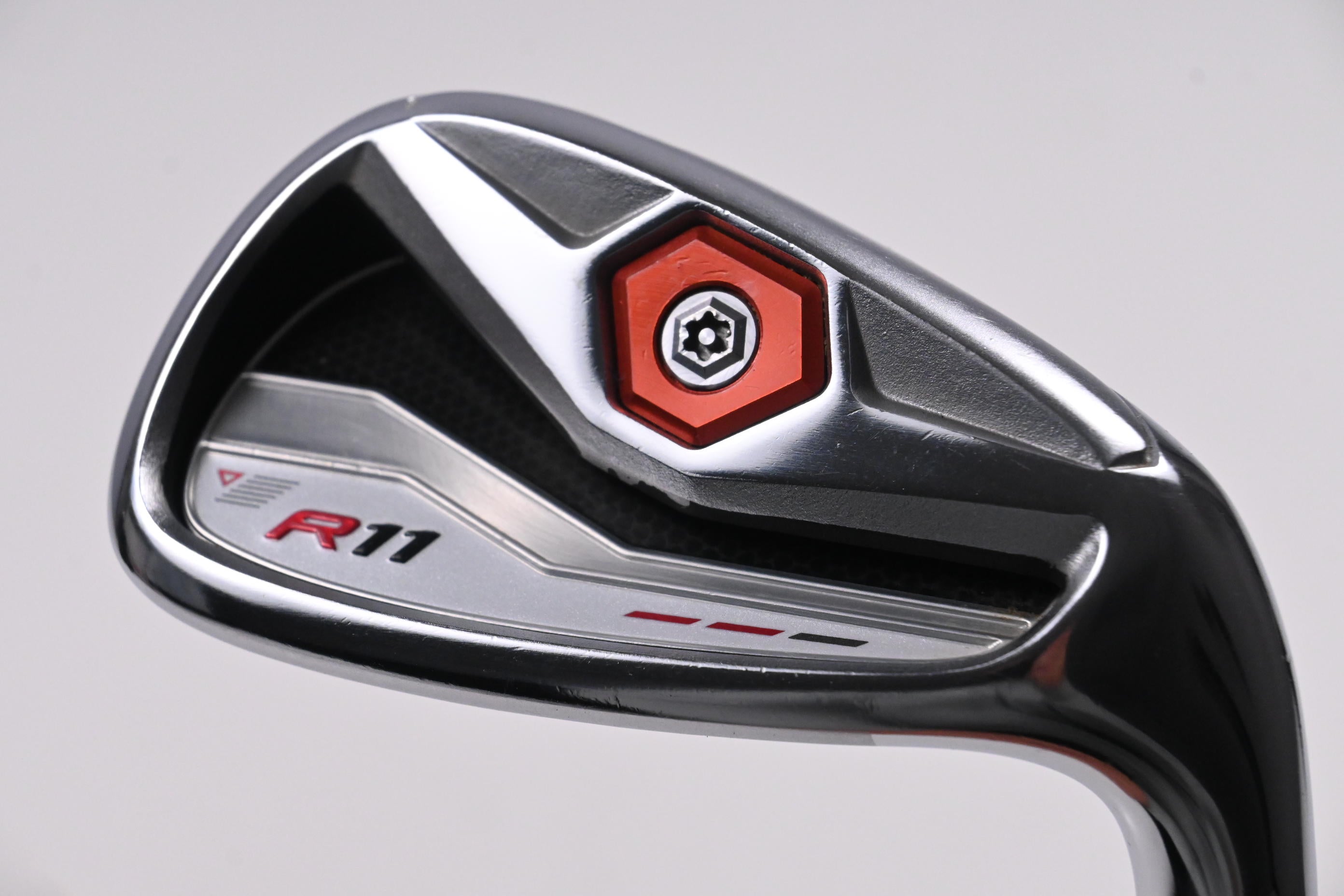 Taylormade R11 #9 Iron / 40 Degree / Stiff Flex Steel Shaft