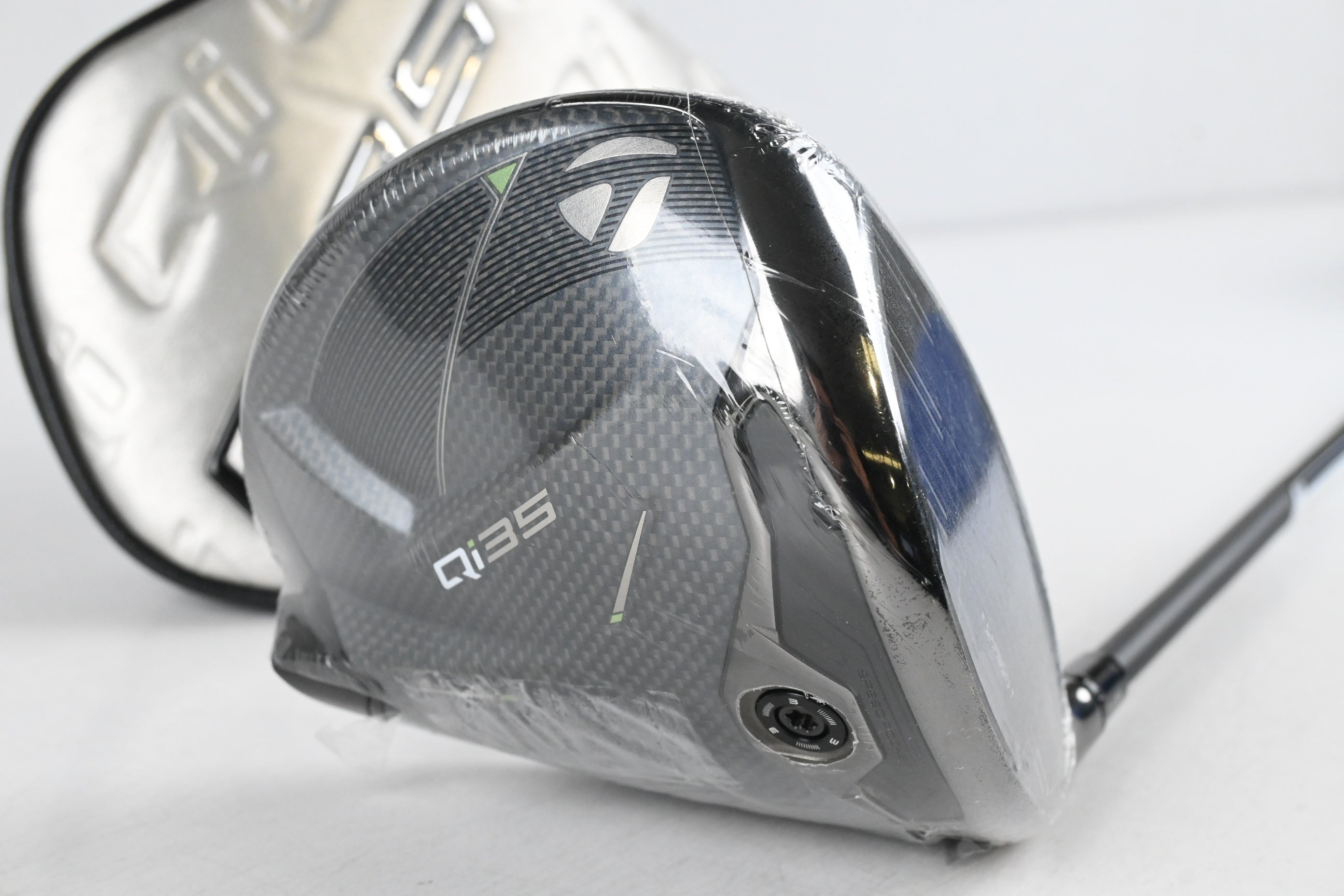 Taylormade Qi35 Driver / 12 Degree / Regular Flex Project Cypher 2.0 50