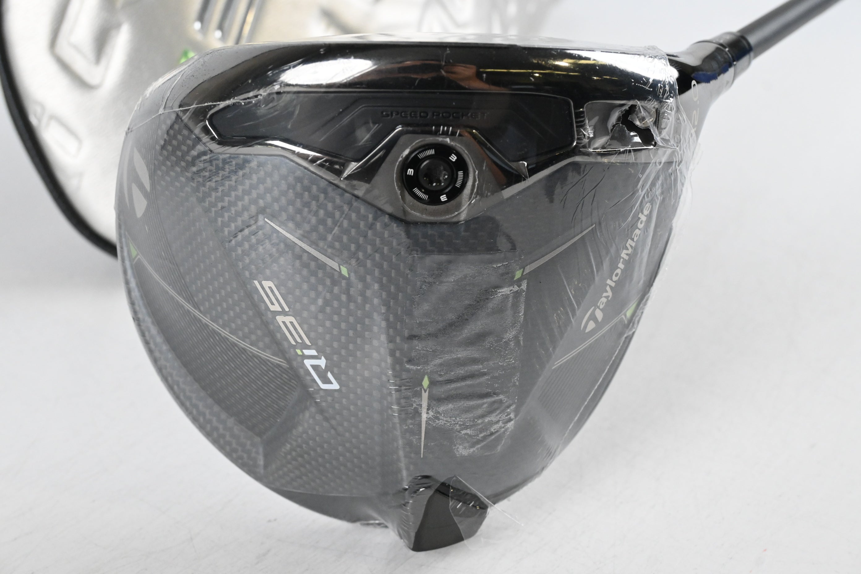 Taylormade Qi35 Driver / 12 Degree / Regular Flex Project Cypher 2.0 50