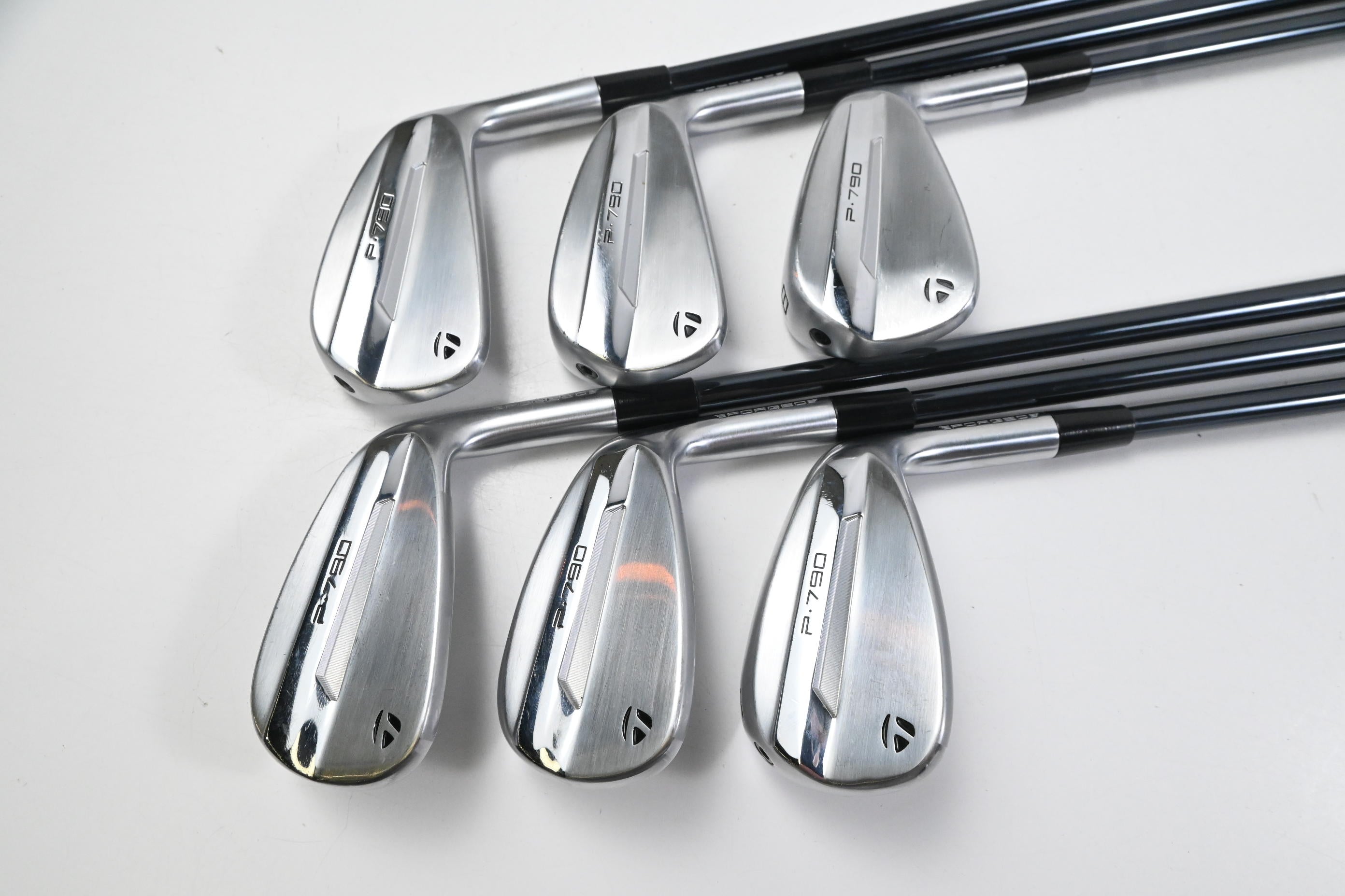 Taylormade P790 2025 Irons / 6-PW+GW / Regular Flex UST Recoil Dart 90 Shafts