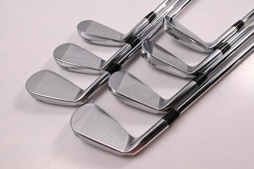 Srixon ZXi7 Irons / 4-PW / Stiff Flex NS Pro Modus 3 Tour 105 Shafts