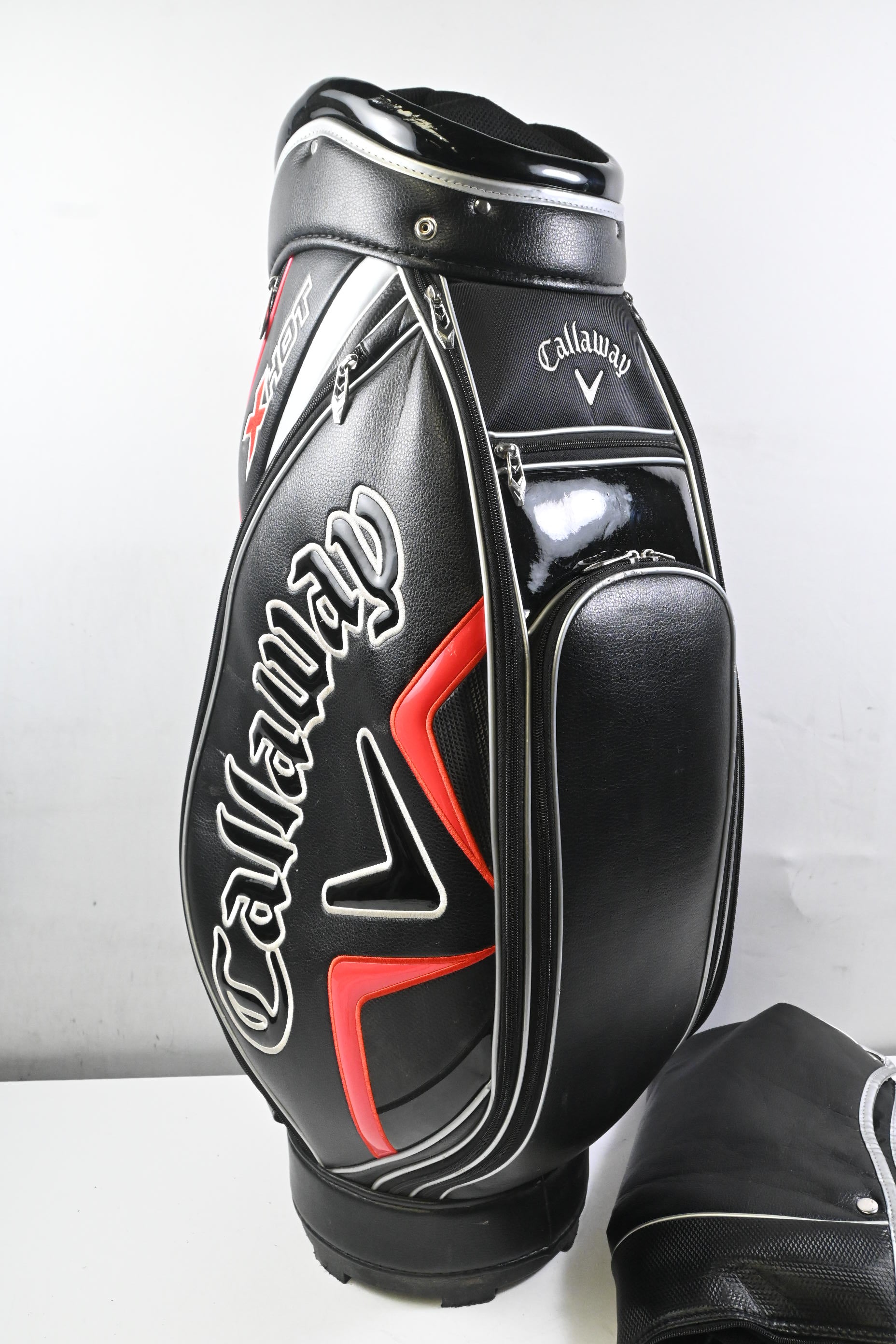 Callaway X Hot Tour Bag / 4-Way Divider / Black & Red