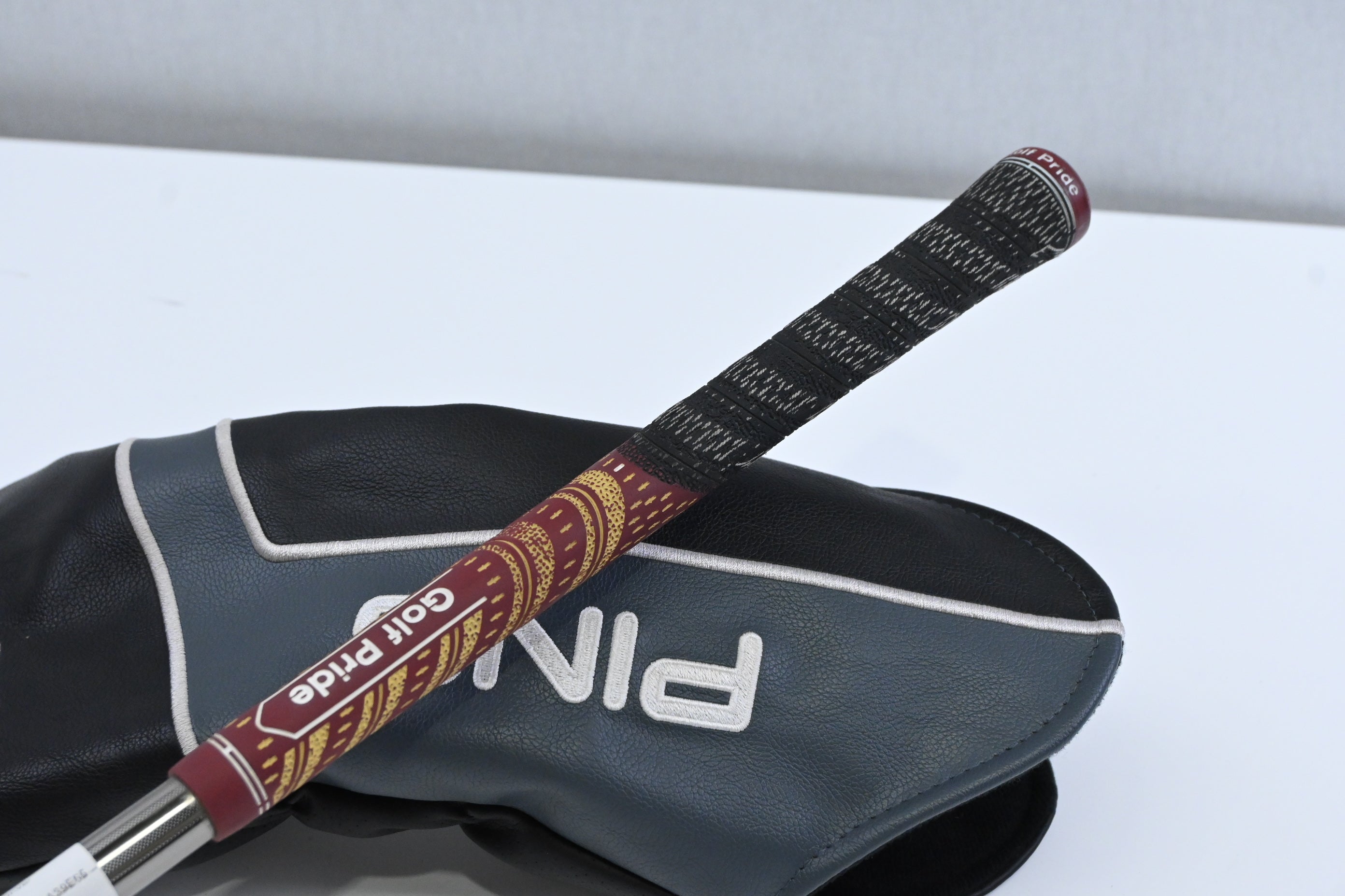 Ping G425 LST Driver / 10.5 Degree / Regular Flex Ping Tour Chrome 65 Shaft