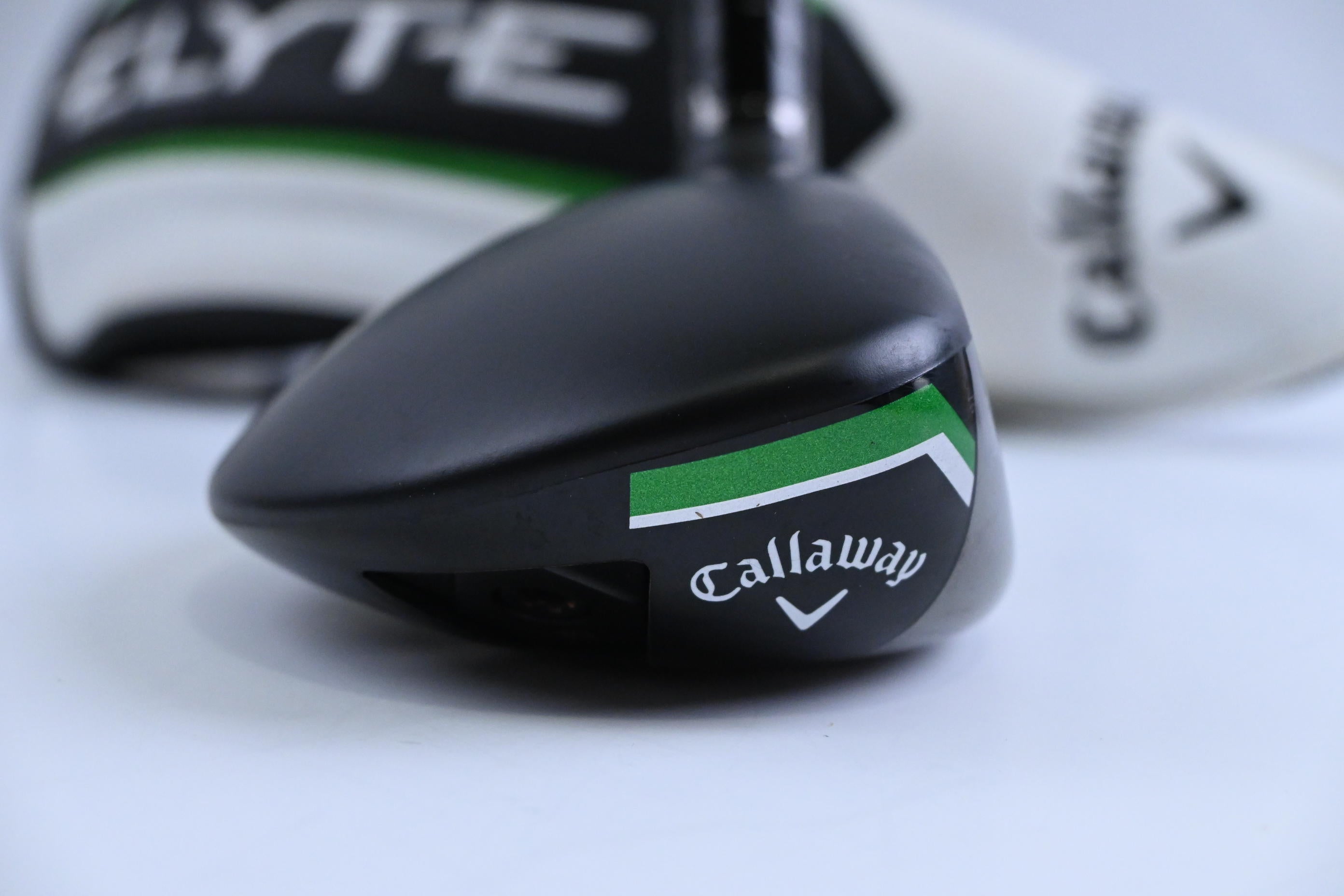 Callaway Elyte X #3 Hybrid / 18 Degree / Regular Flex Denali Charcoal 60 Shaft