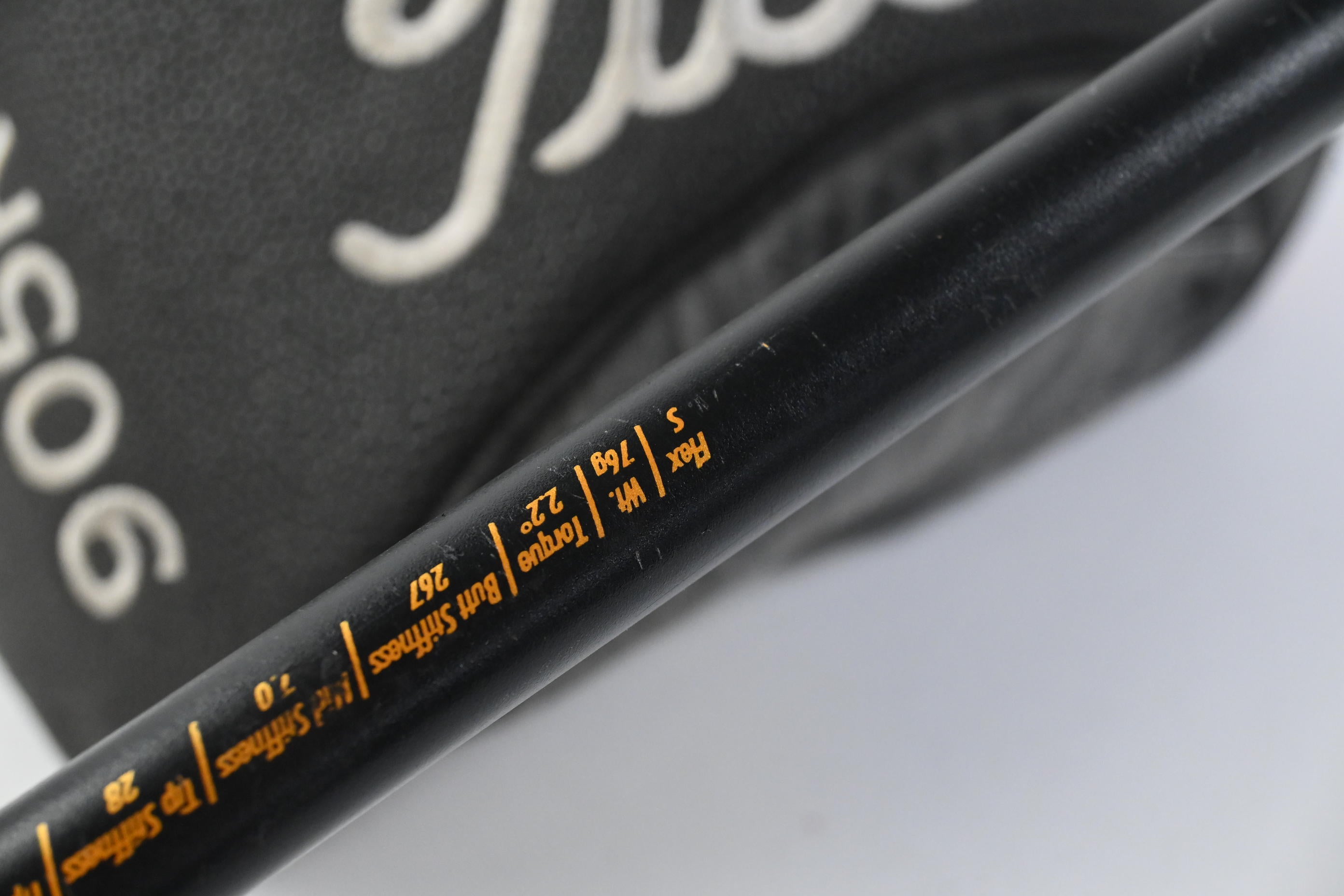 Titleist 905 R Driver / 9.5 Degree / Stiff Flex UST Mamiya Proforce V2 76 Shaft