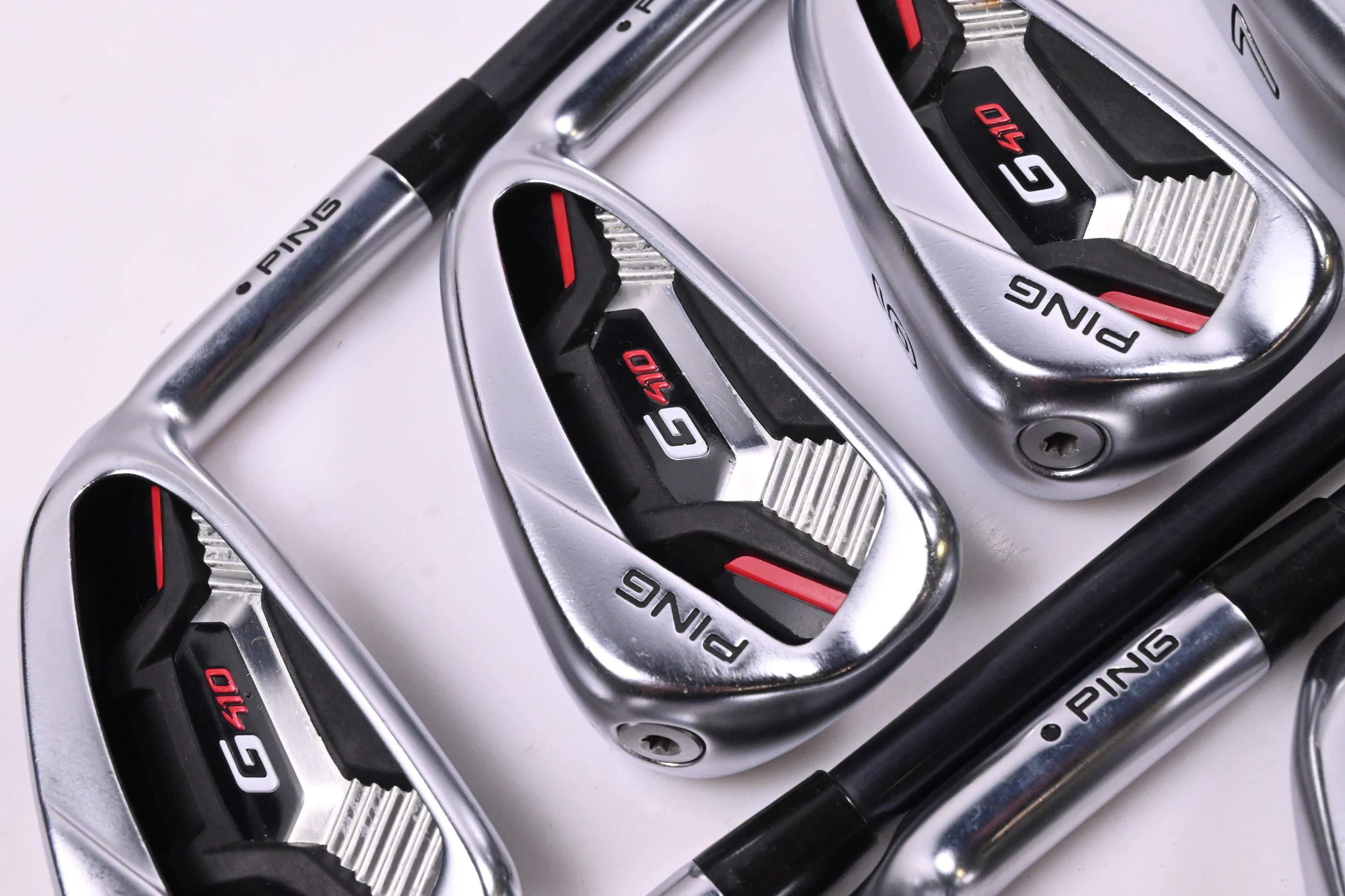 Ping G410 Irons / 4-PW+UW / Black Dot / Senior Flex Ping ALTA CB Red AWT Shafts