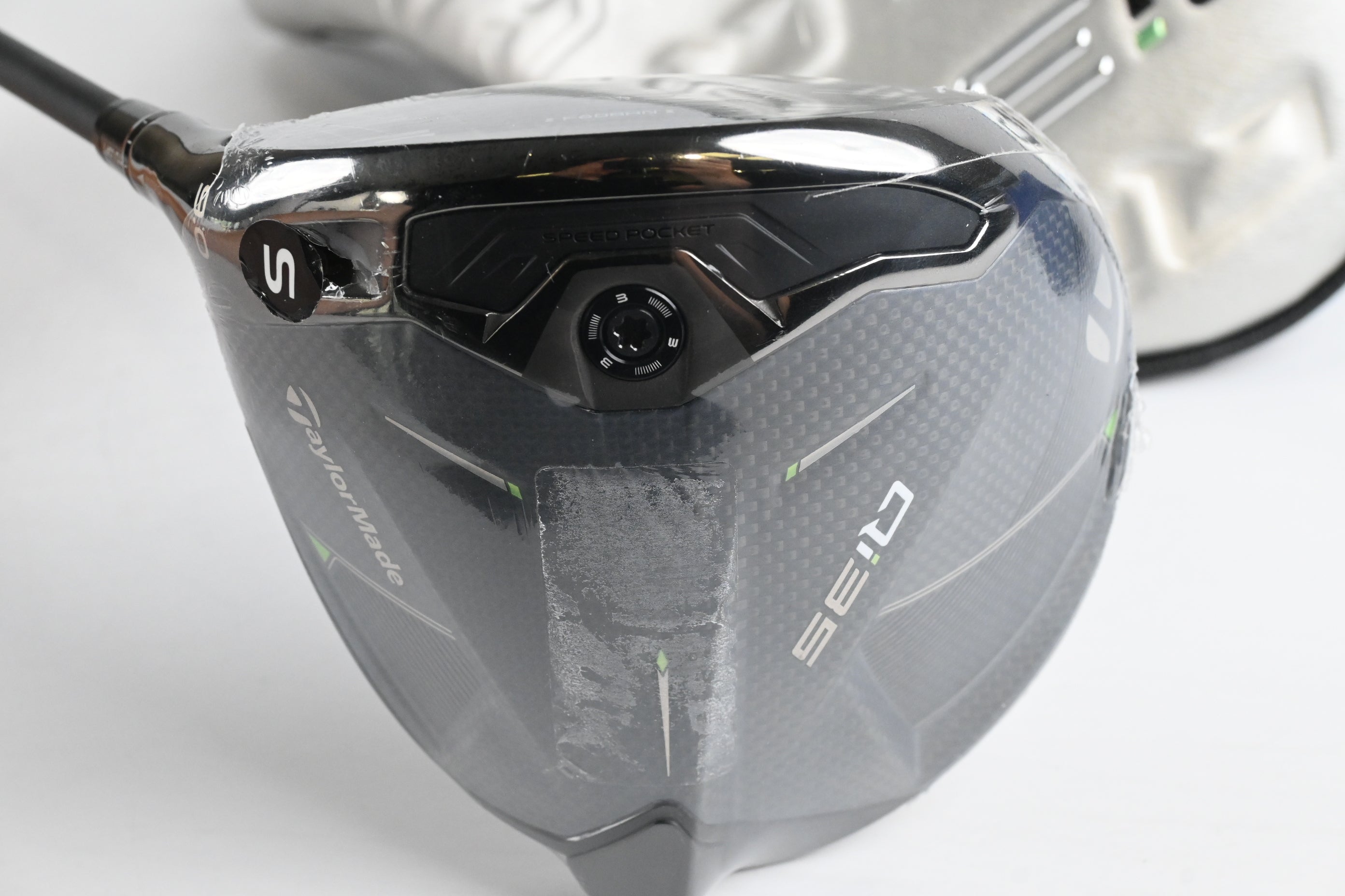 Left Hand Taylormade Qi35 Driver / 9 Degree / Regular Flex Vanquish 5 Shaft