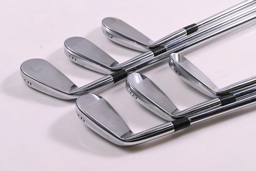Mizuno Pro 225 Irons / 5-PW / X-Flex N.S.Pro Modus³ Tour 105 Shafts