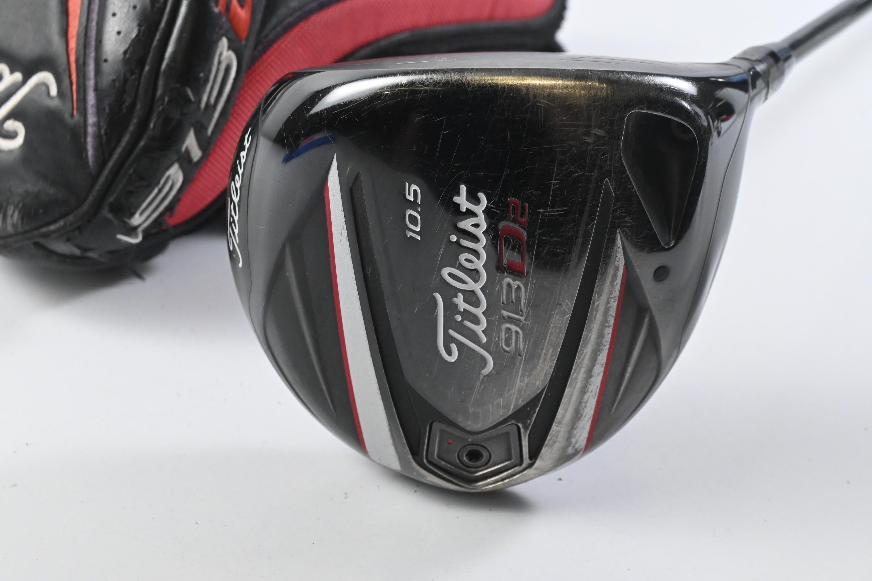 Titleist 913 D2 Driver / 9.5 Degree / Regular Flex Aldila RIP Phenom 70 Shaft