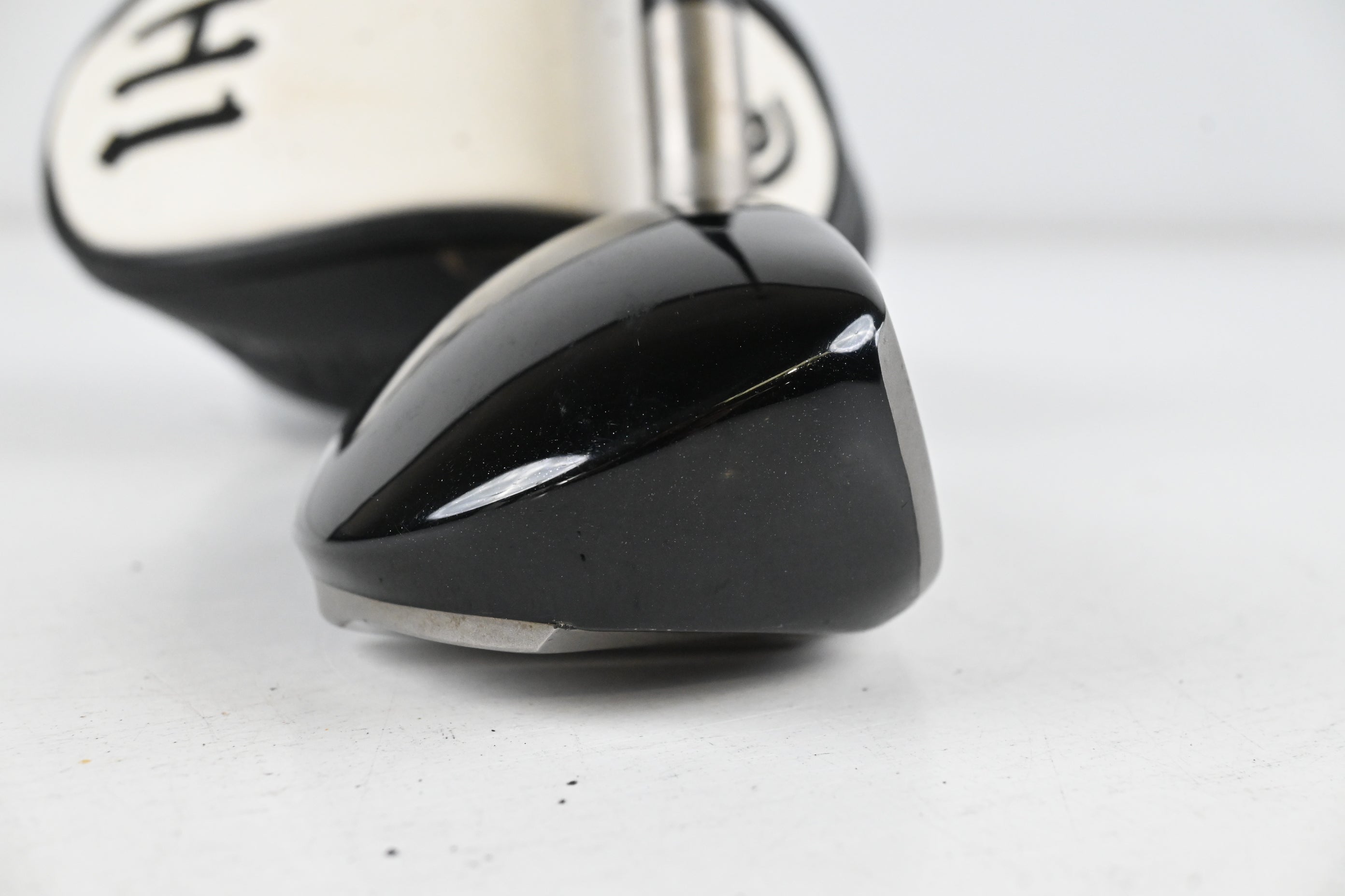 Cleveland 588 Gliderail #1 Hybrid / 15.5 Degree / X-Flex Miyzaki C.Kua 83 Shaft