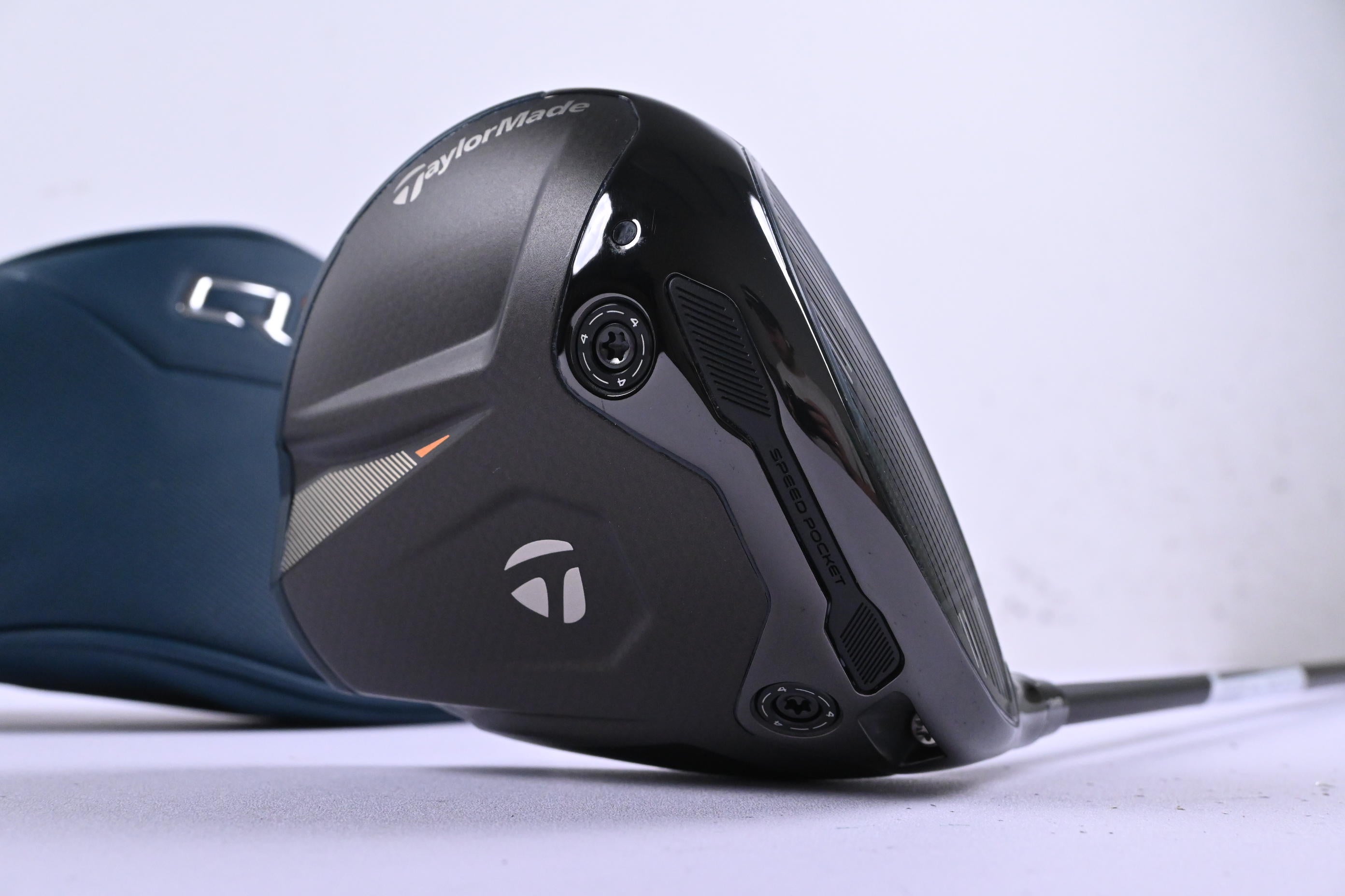 Taylormade Qi4D Driver / 12 Degree / Regular Flex Taylormade REAX 50 Shaft