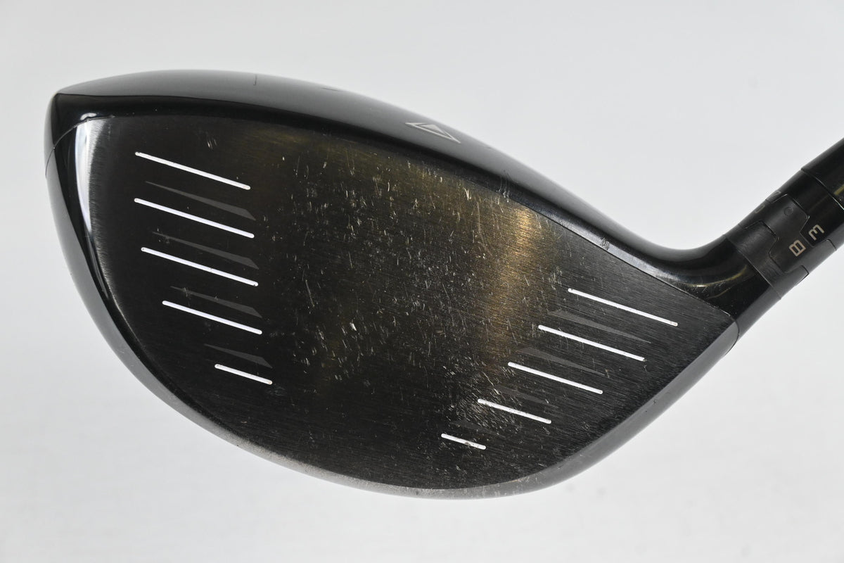 Titleist 915 D2 Driver / 9.5 Degree / Stiff Flex Aldila Rogue Silver 110 MSI 60 Shaft