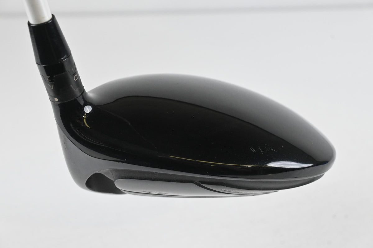 Titleist 915 D2 Driver / 9.5 Degree / Stiff Flex Aldila Rogue Silver 110 MSI 60 Shaft