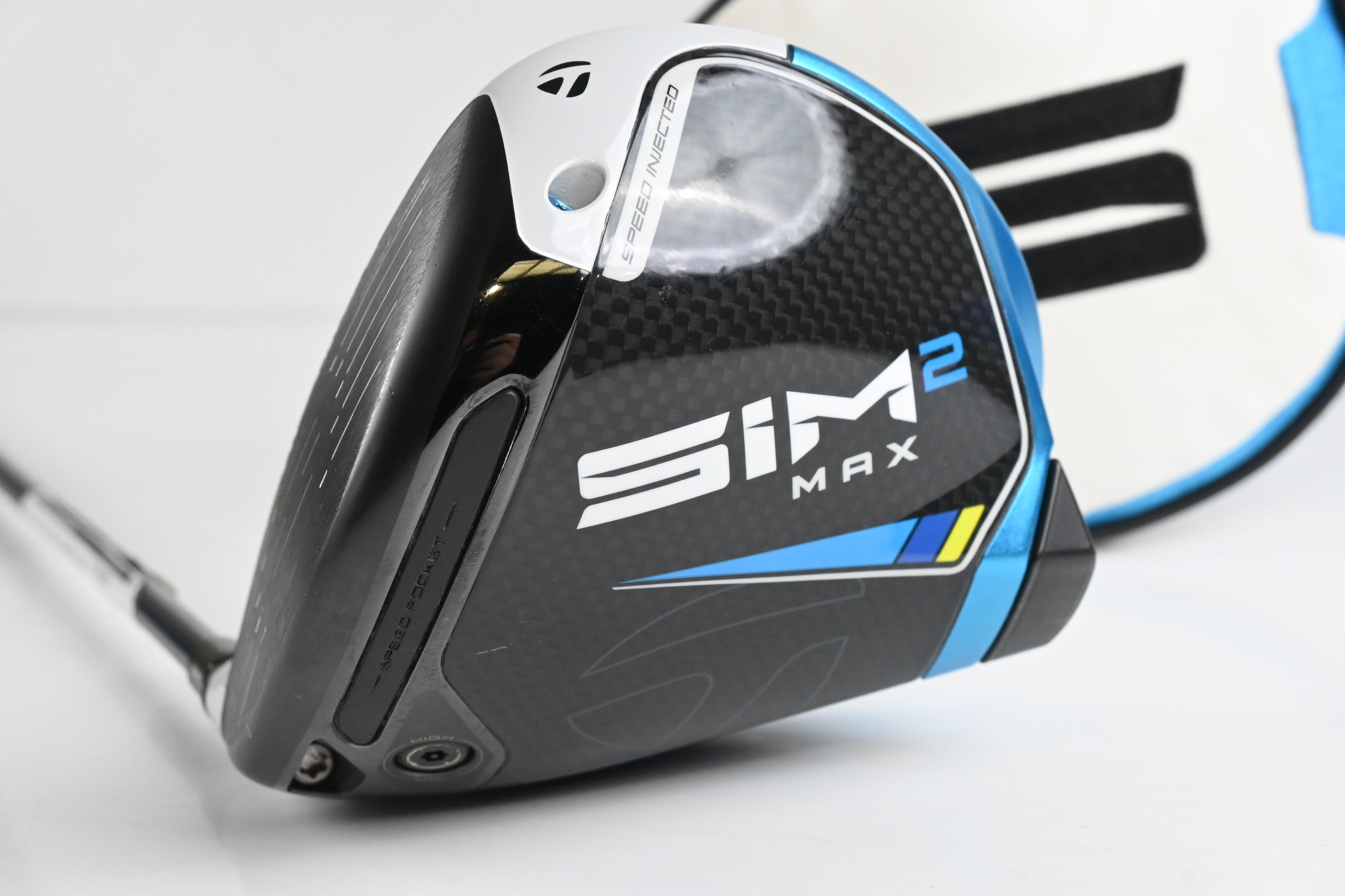 Left Hand Taylormade SIM2 Max Driver / 10.5 Degree / Regular Flex Ventus Blue 5