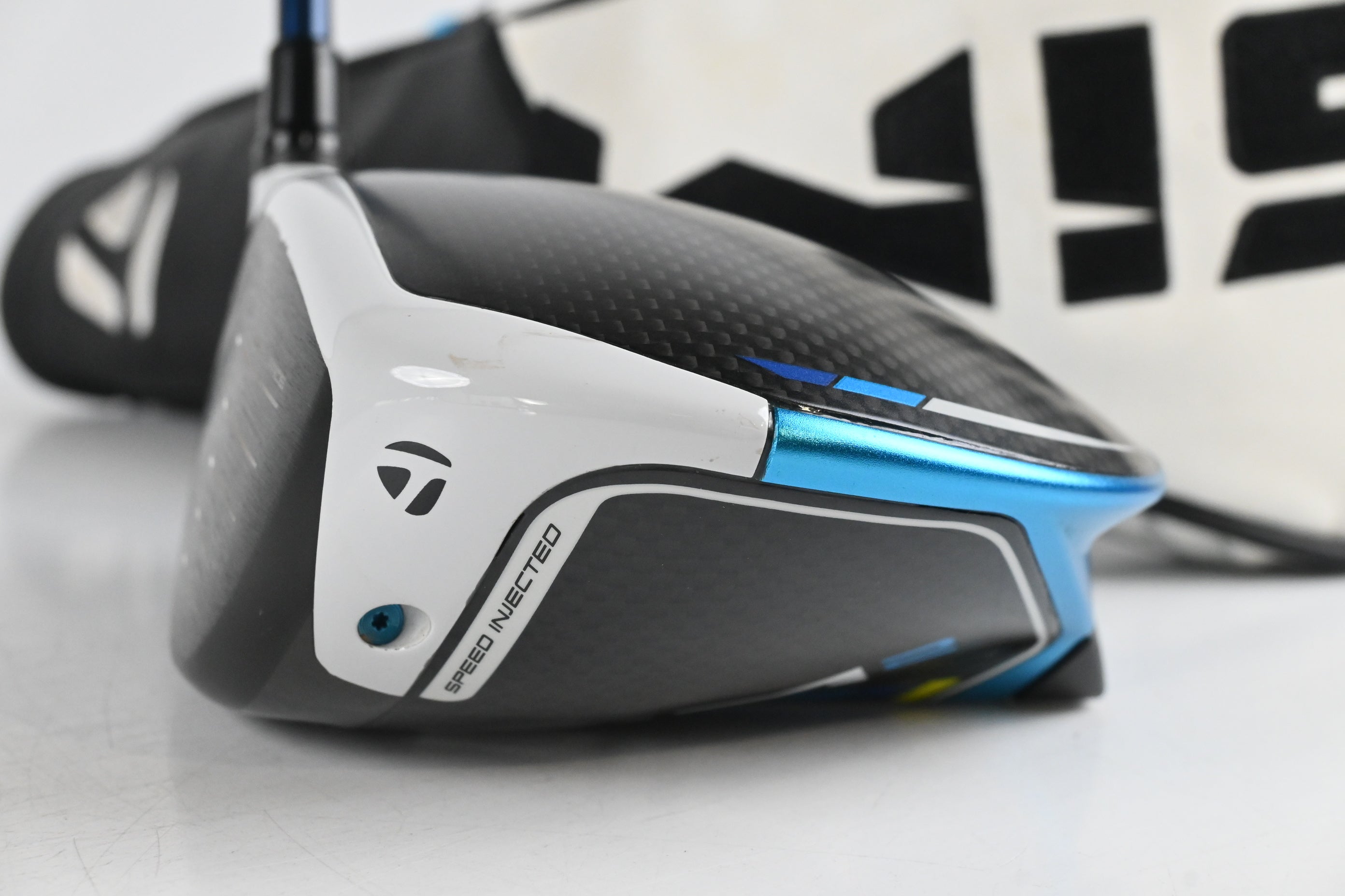 Left Hand Taylormade SIM2 Max Driver / 10.5 Degree / Regular Flex Ventus Blue 5