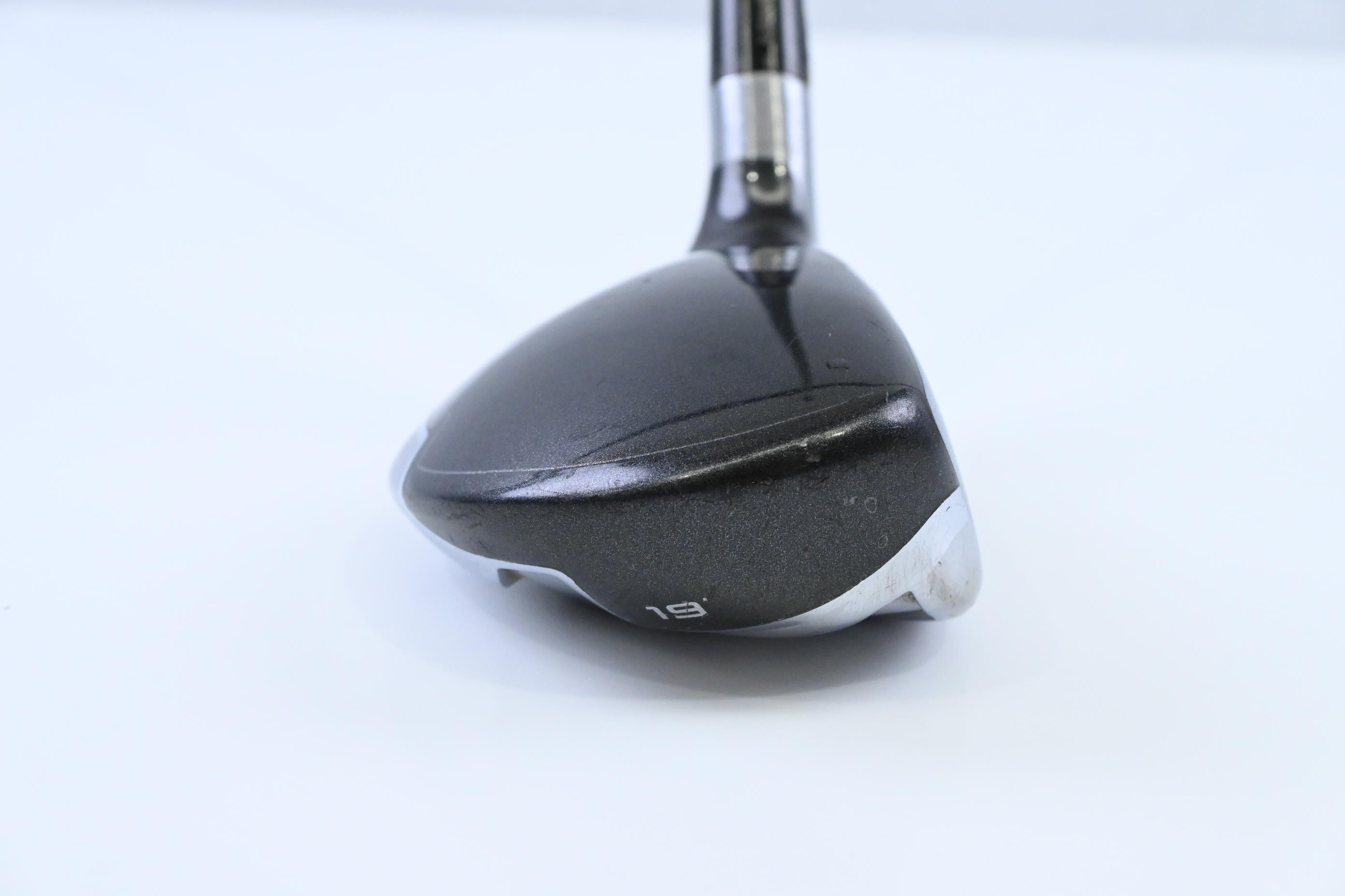 Taylormade SLDR #3 Hybrid / 19 Degree / Regular Flex Fujikura Speeder 82 Shaft