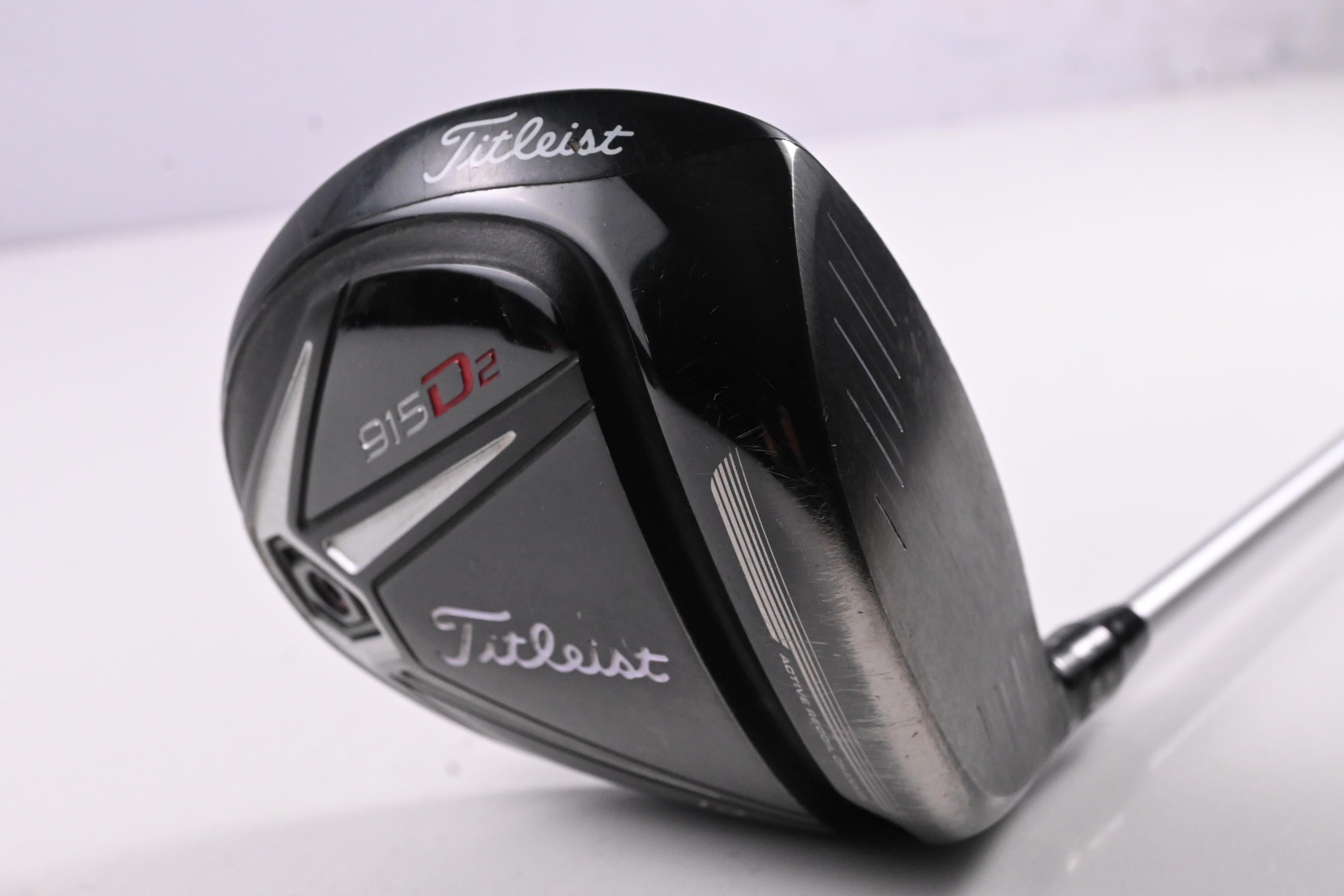 Titleist 915 D2 Driver / 12 Degree / Stiff Flex Aldila Ascent 60 Shaft