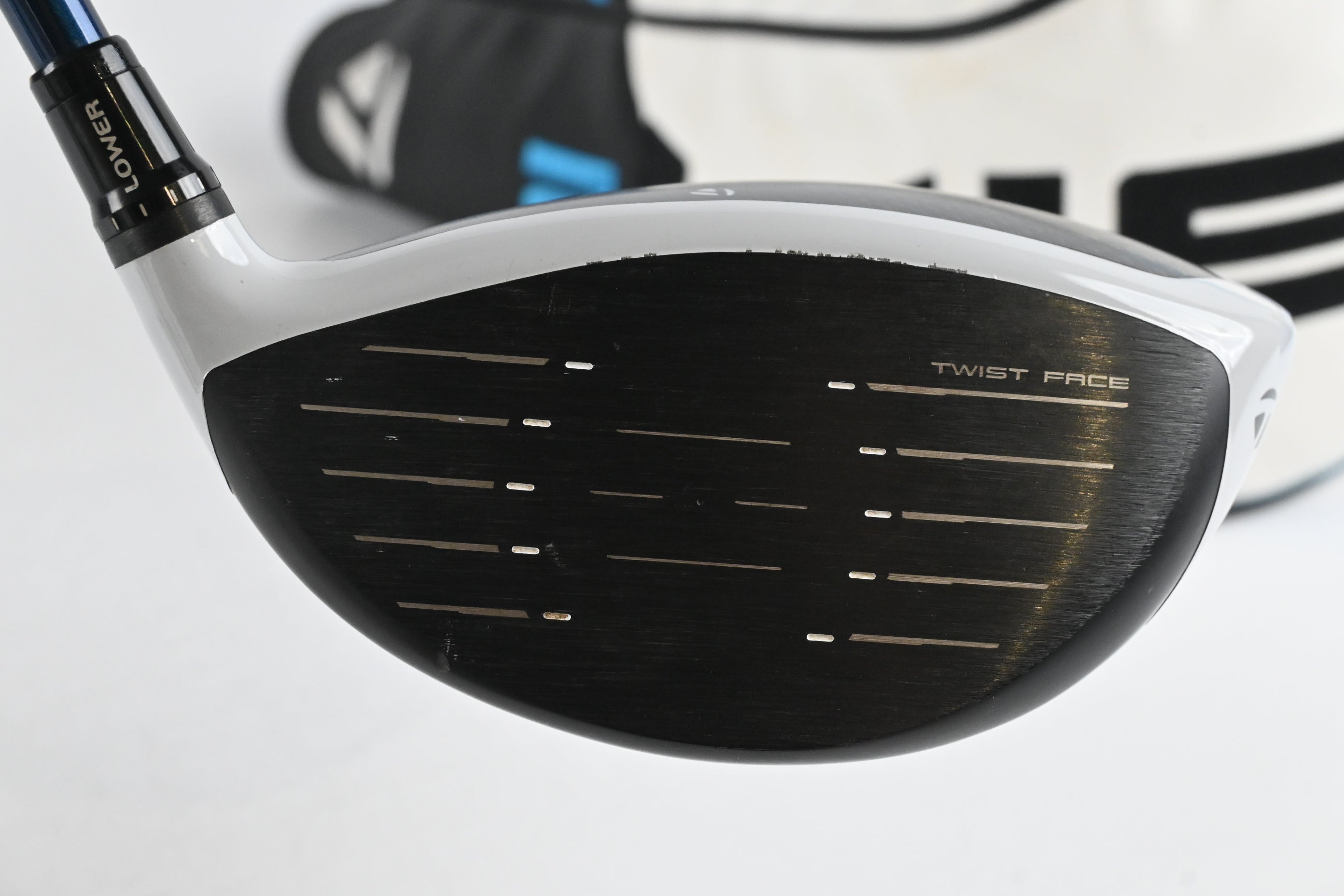 Left Hand Taylormade SIM2 Max Driver / 10.5 Degree / Regular Flex Ventus Blue 5