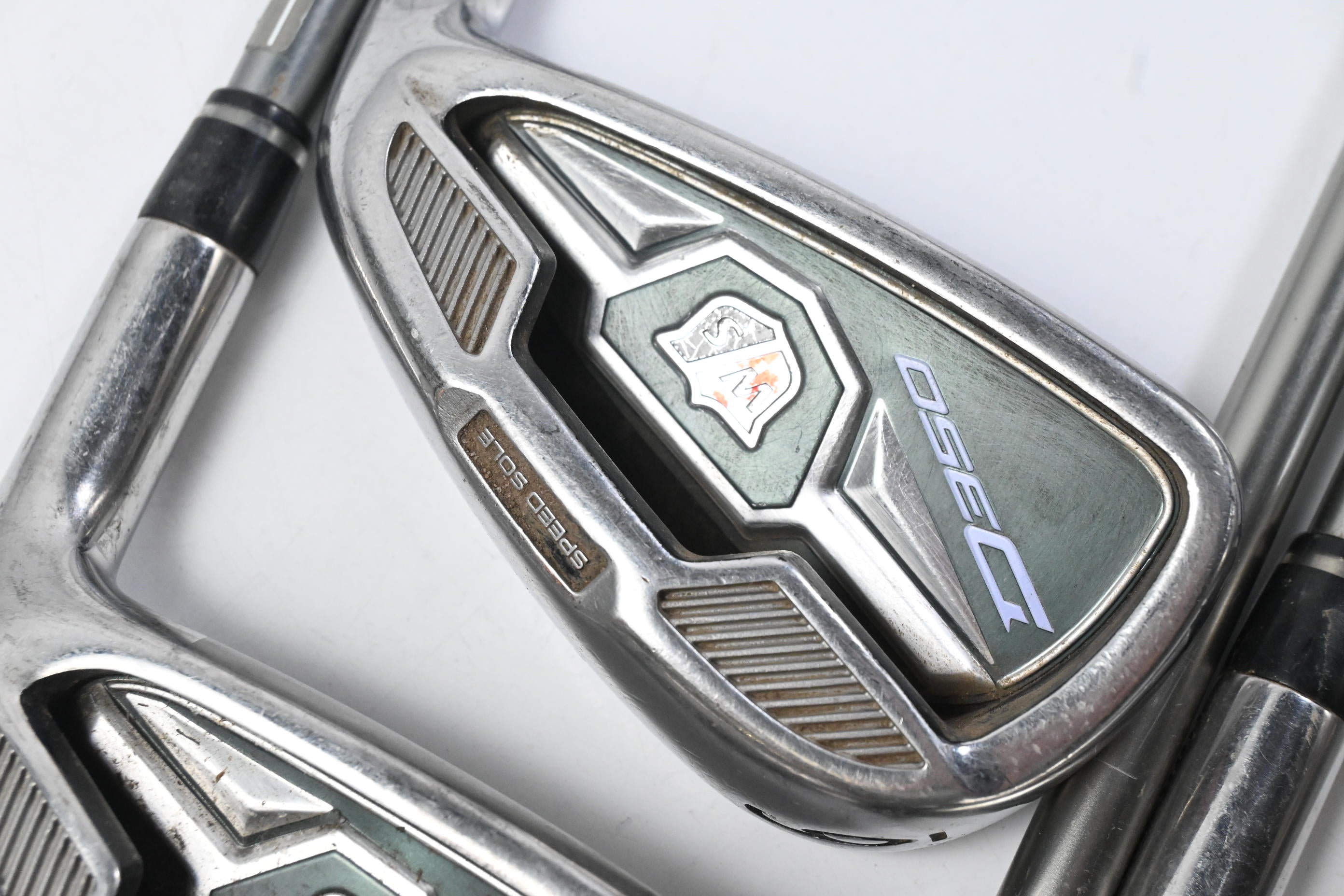 Wilson D350 Irons / 5-9i / Regular Flex UST Mamiya Elements Chrome Shafts