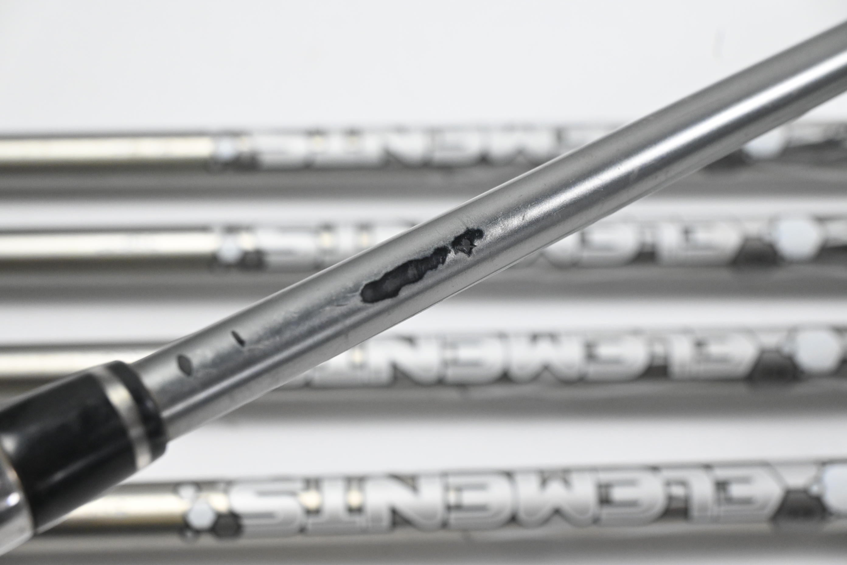 Wilson D350 Irons / 5-9i / Regular Flex UST Mamiya Elements Chrome Shafts