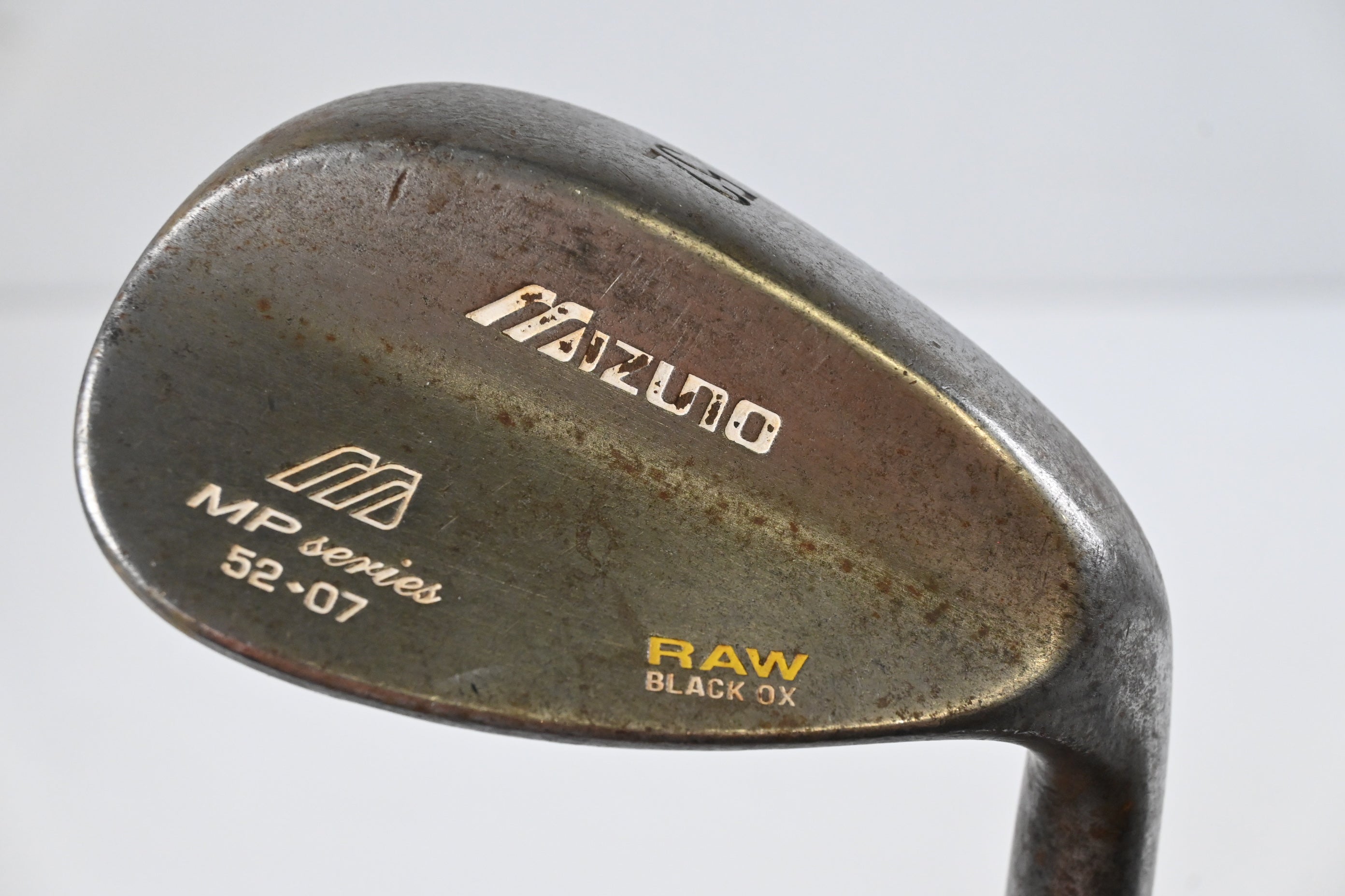 Mizuno MP Series Gap Wedge / 52 Degree / Stiff Flex Dynamic Gold Steel Shaft