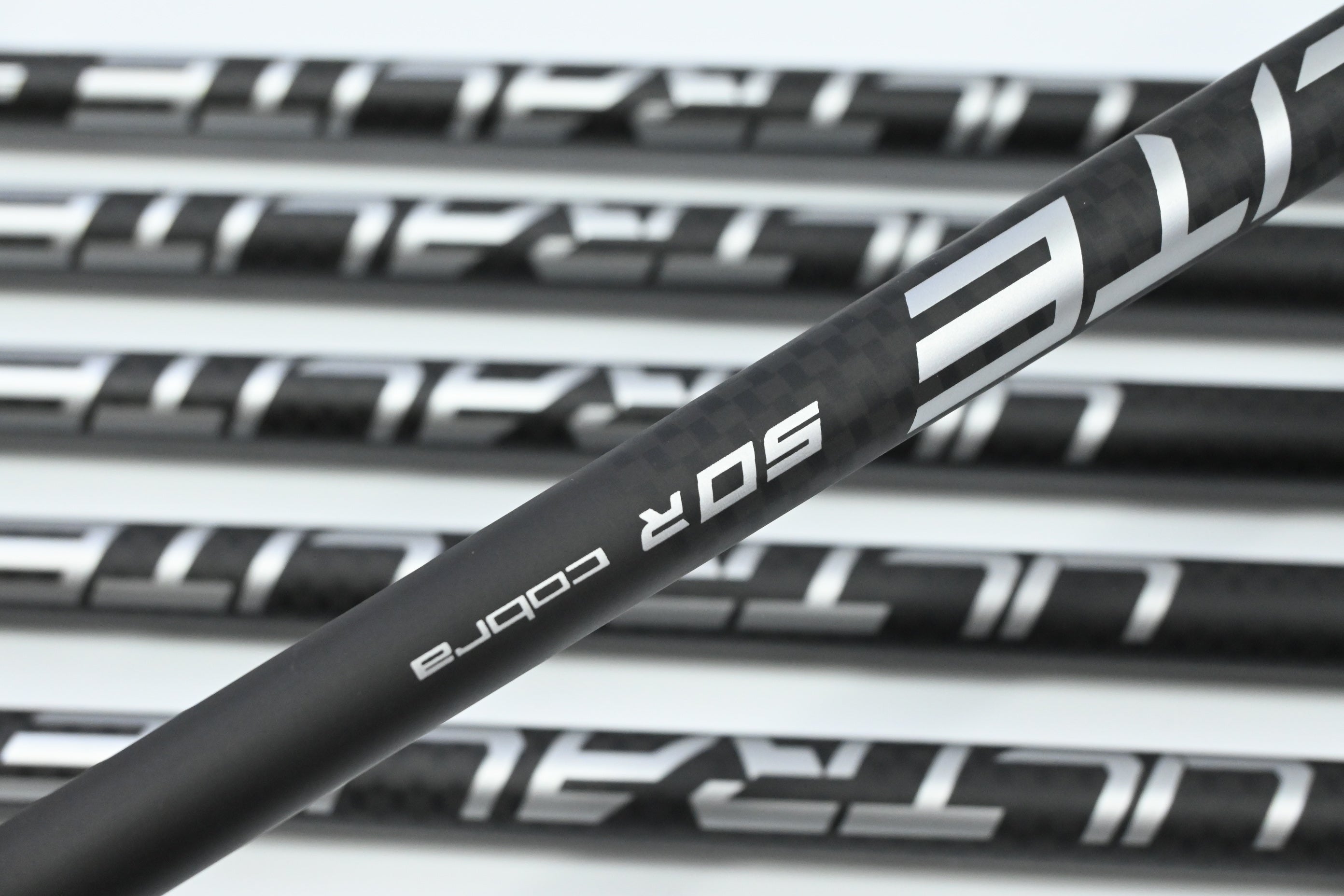 Cobra T-Rail Hybrid Combo Irons / 6-PW+SW / Regular Flex Cobra Ultralite 50