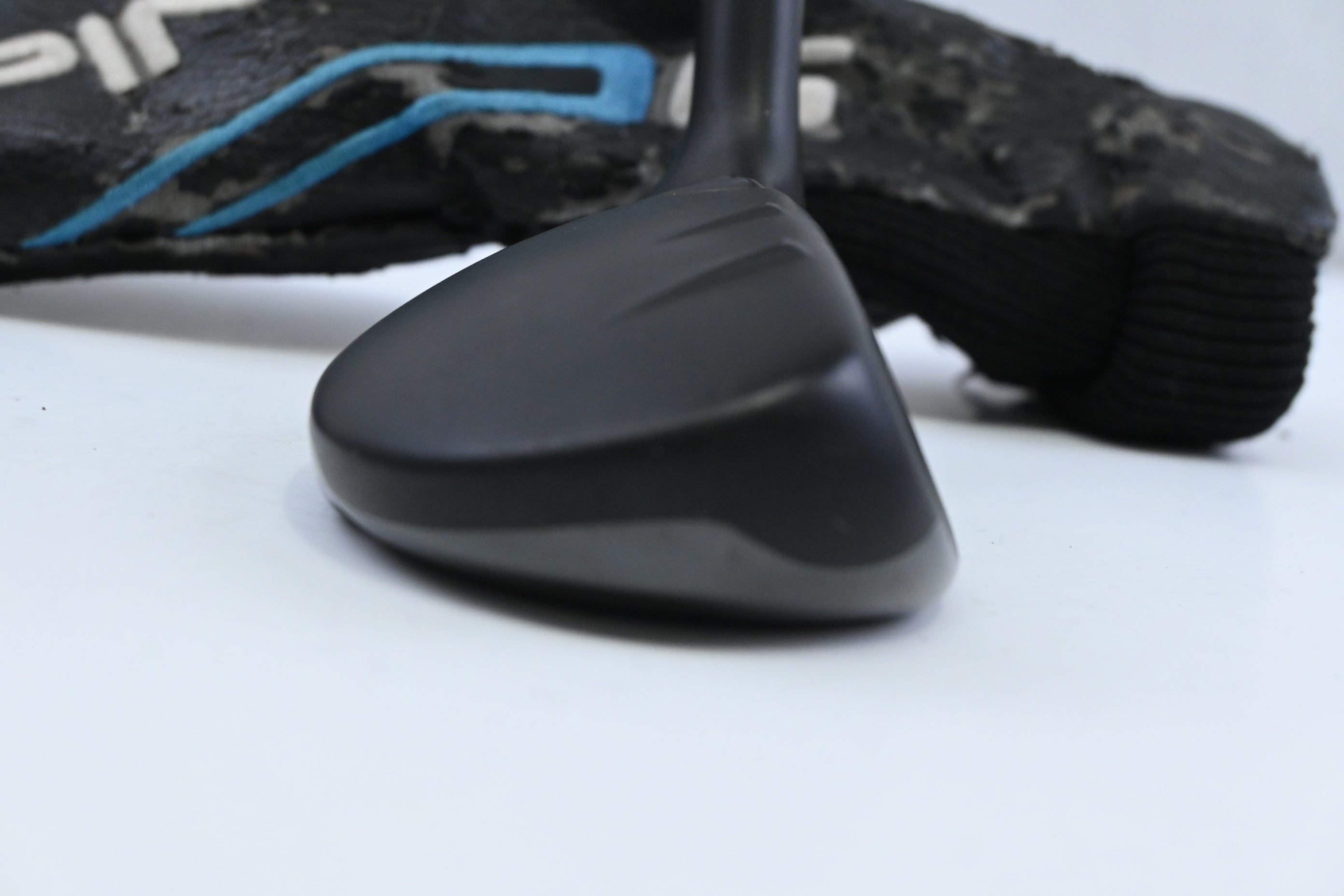 Ping G Series #6 Hybrid / 30 Degree / Regular Flex Ping Alta 70 Shaft