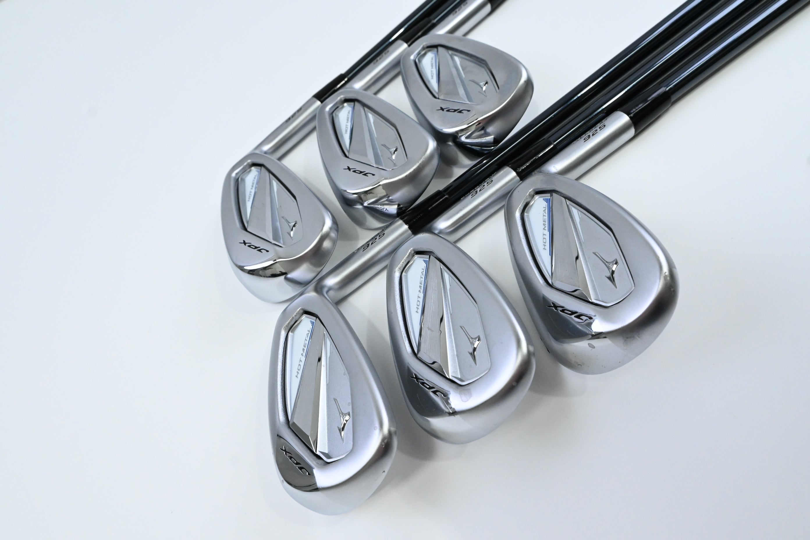 Mizuno JPX 925 Hot Metal Irons / 6-PW+GW / Regular Flex UST Recoil Dart 90