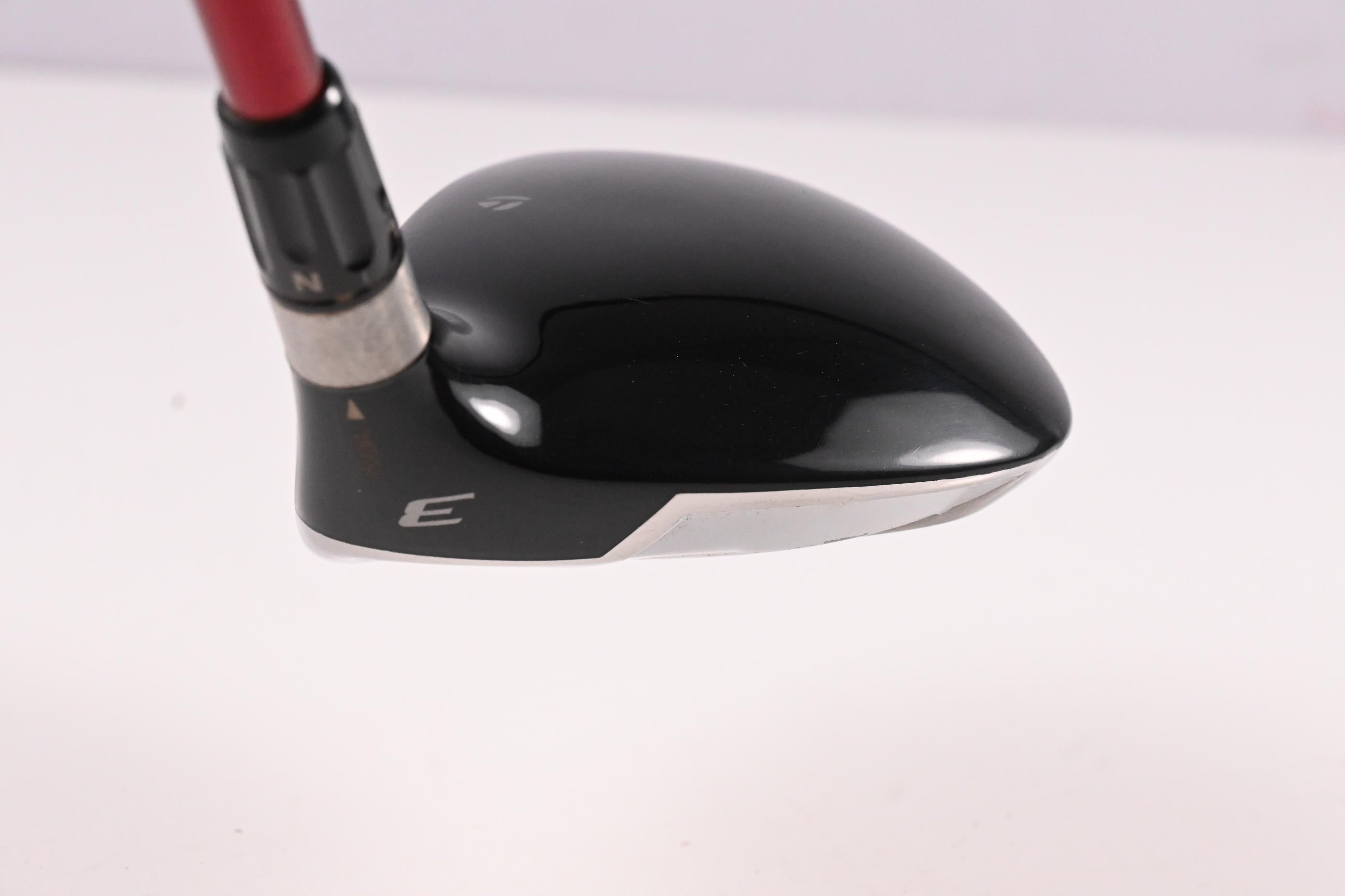 Taylormade R9 #3 Wood / 15 Degree / Regular Flex Fujikura Motore 70 Shaft
