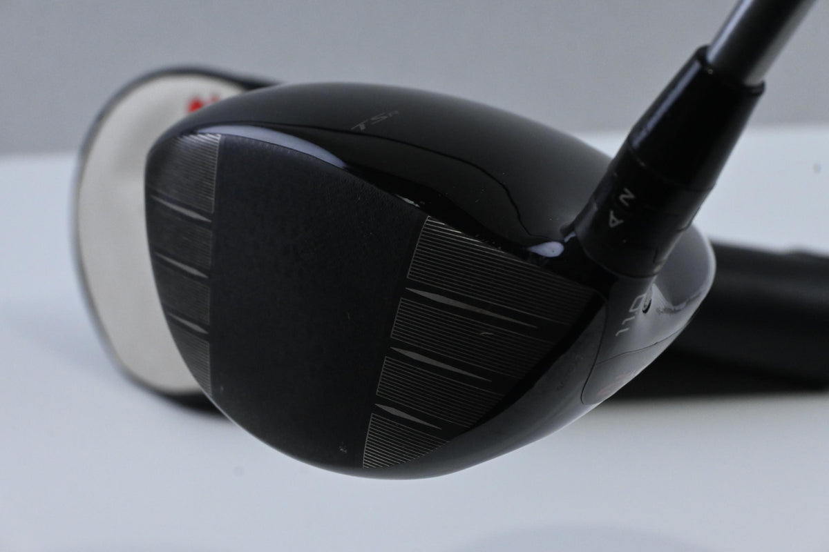 Titleist TSR2 Driver / 11 Degree / Regular Flex Fujikura Pro 50 Shaft