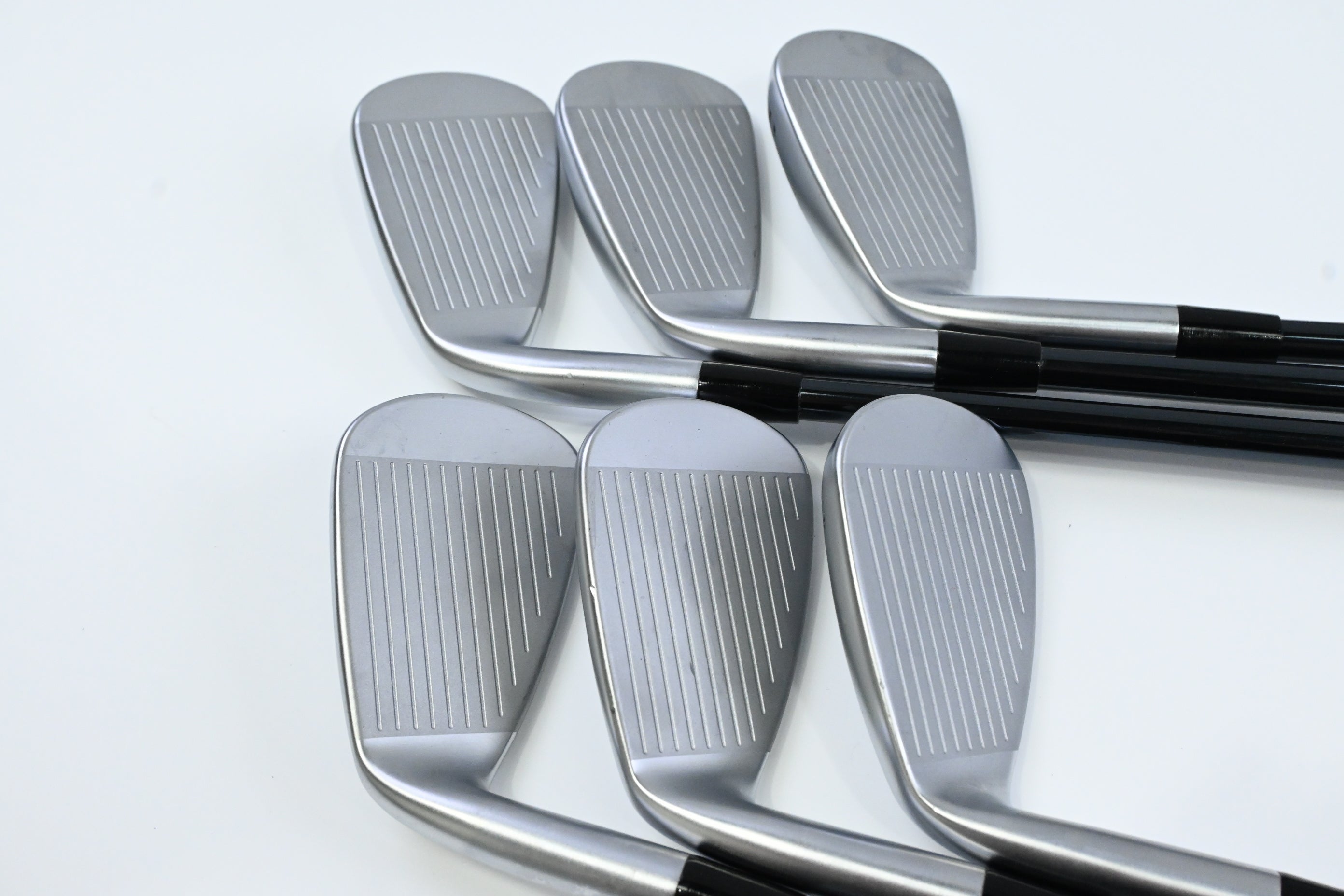 Mizuno JPX 925 Hot Metal Irons / 6-PW+GW / Regular Flex UST Recoil Dart 90