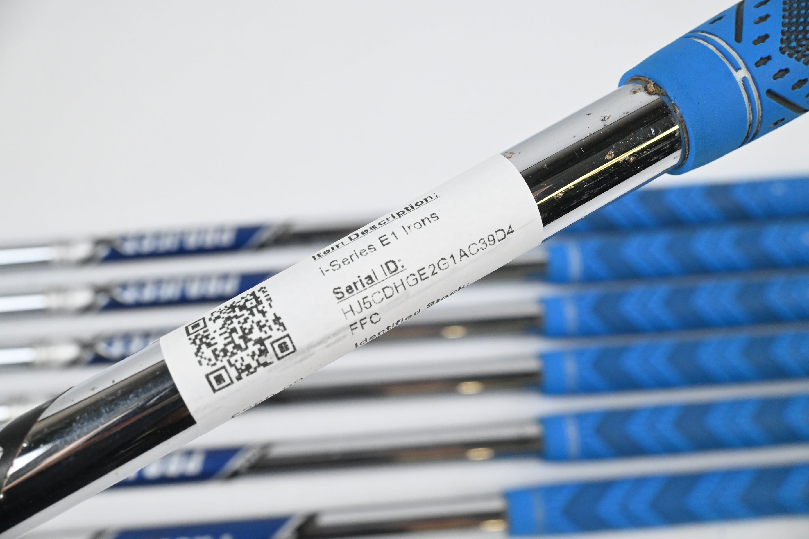 Ping i-Series E1 Irons / 4-PW / White Dot / Regular Flex Project X Precision Shafts