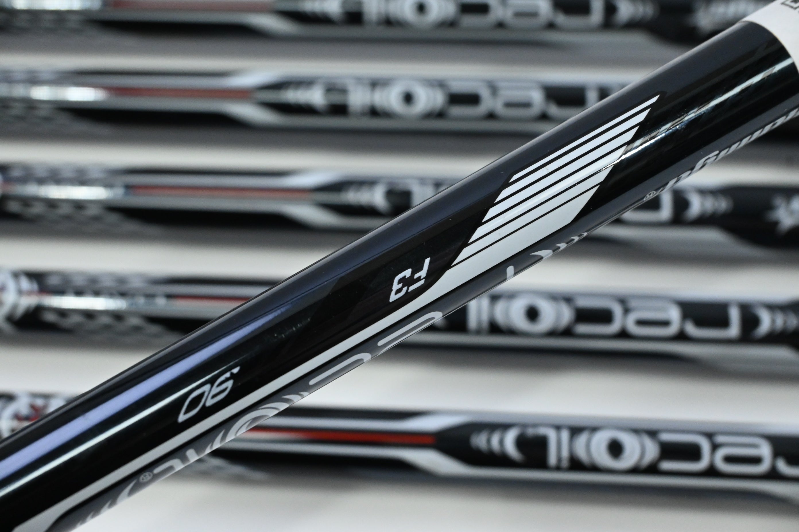 Mizuno JPX 925 Hot Metal Irons / 6-PW+GW / Regular Flex UST Recoil Dart 90