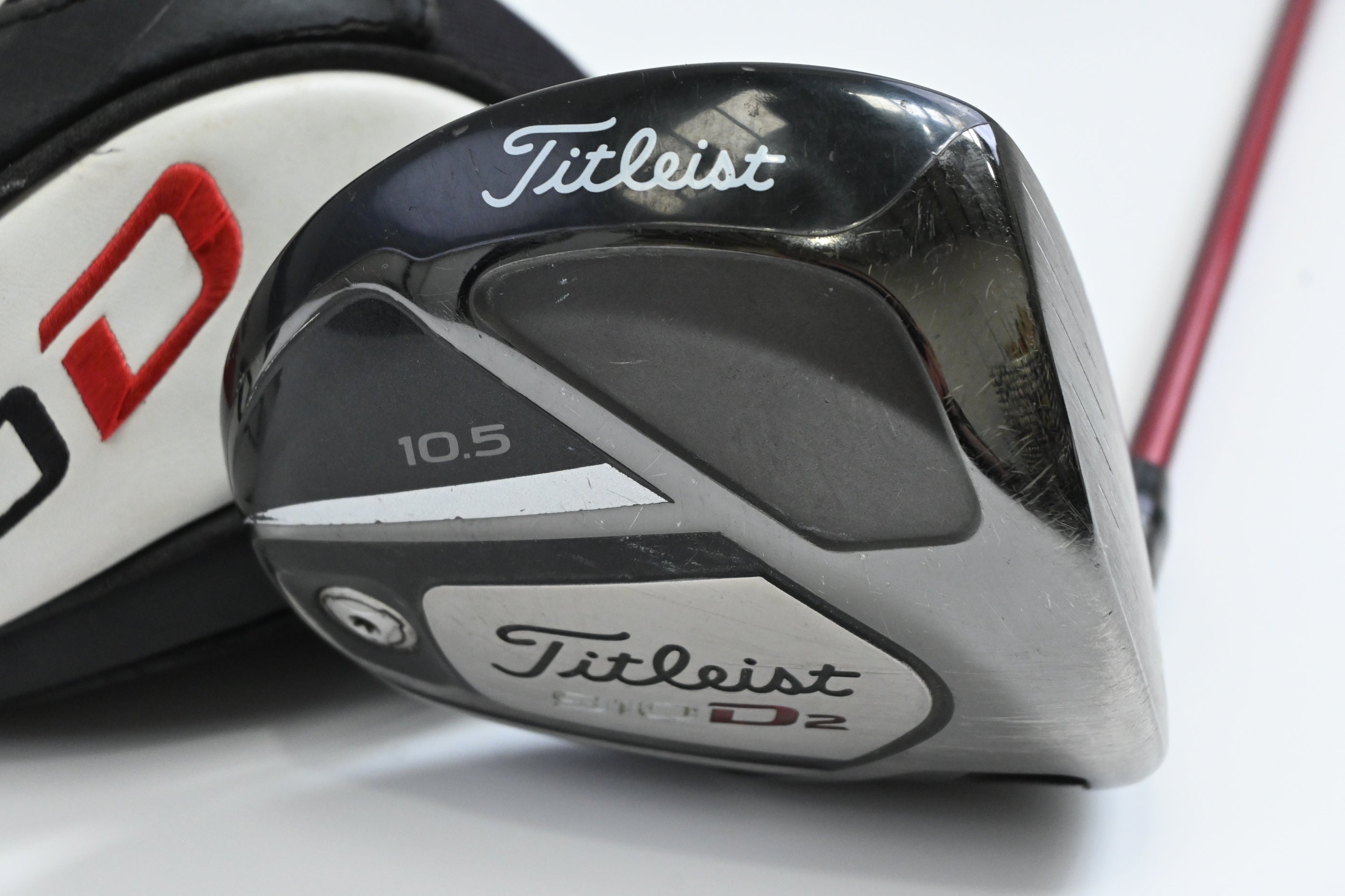 Titleist 910 D2 Driver / 10.5 Degree / Regular Flex Bassara 50 Shaft