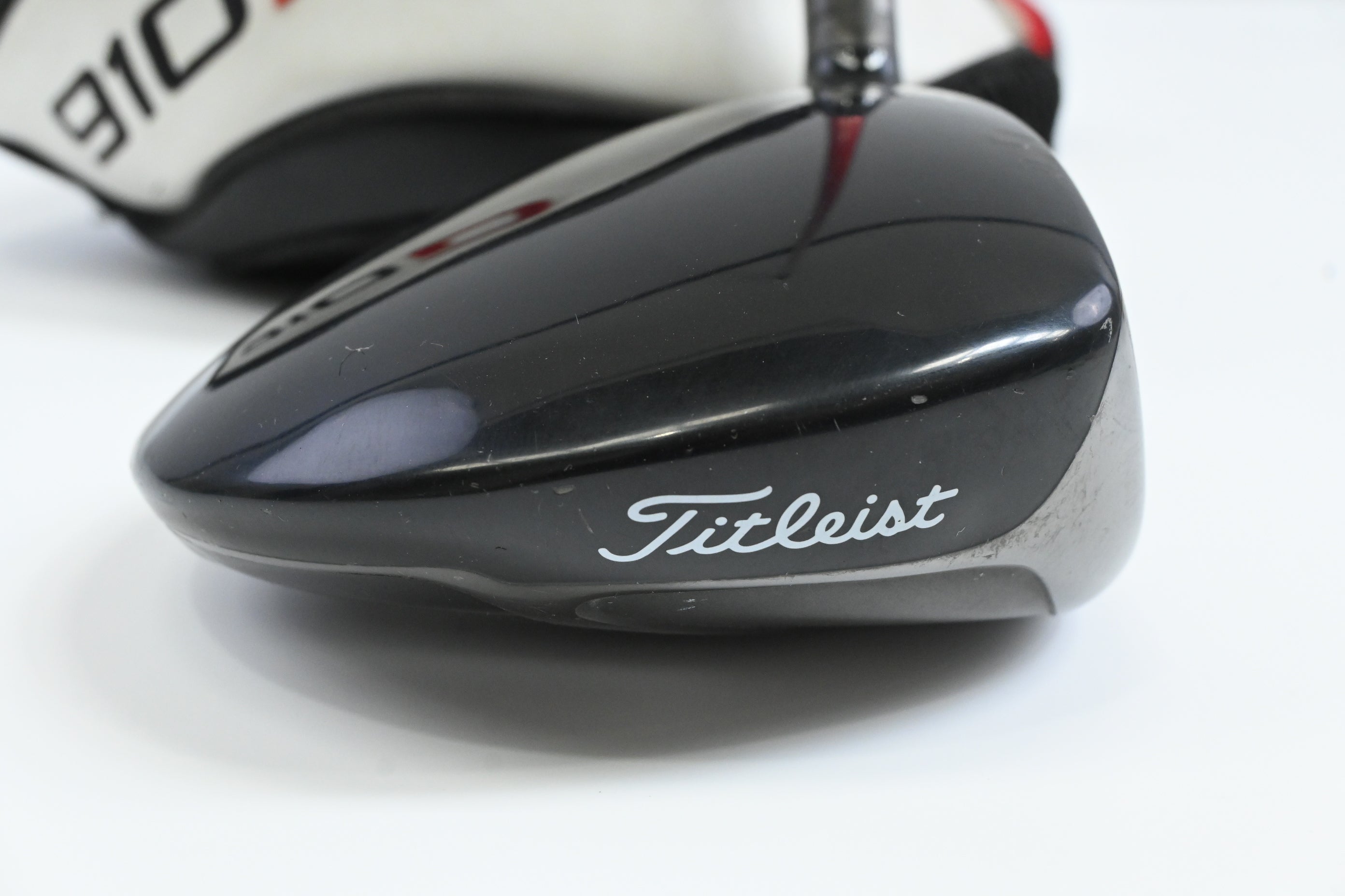 Titleist 910 D2 Driver / 10.5 Degree / Regular Flex Bassara 50 Shaft
