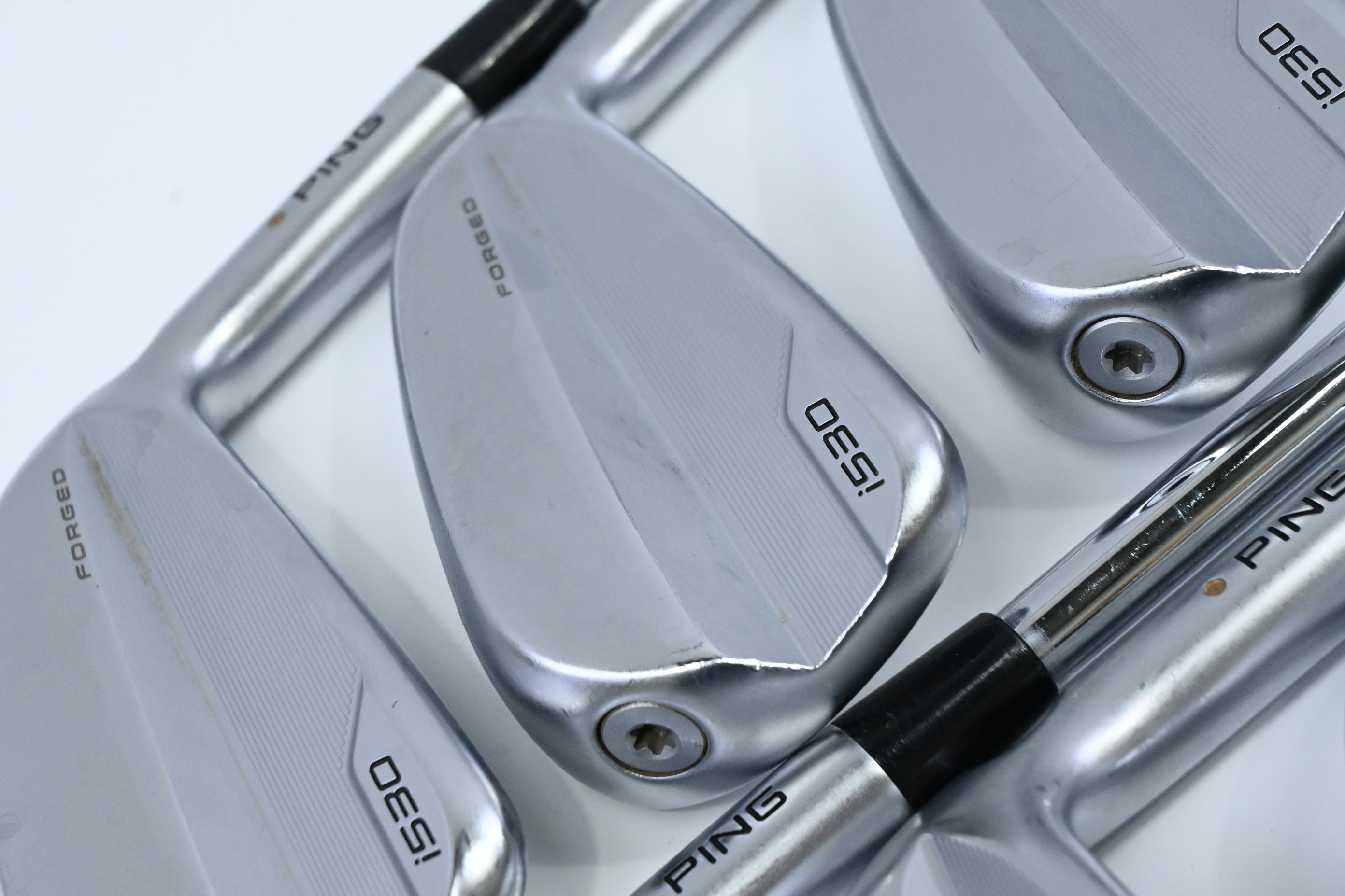Ping i530 Irons / 6-PW+UW / Gold Dot / Regular Flex Elevate MPH 95 Shafts