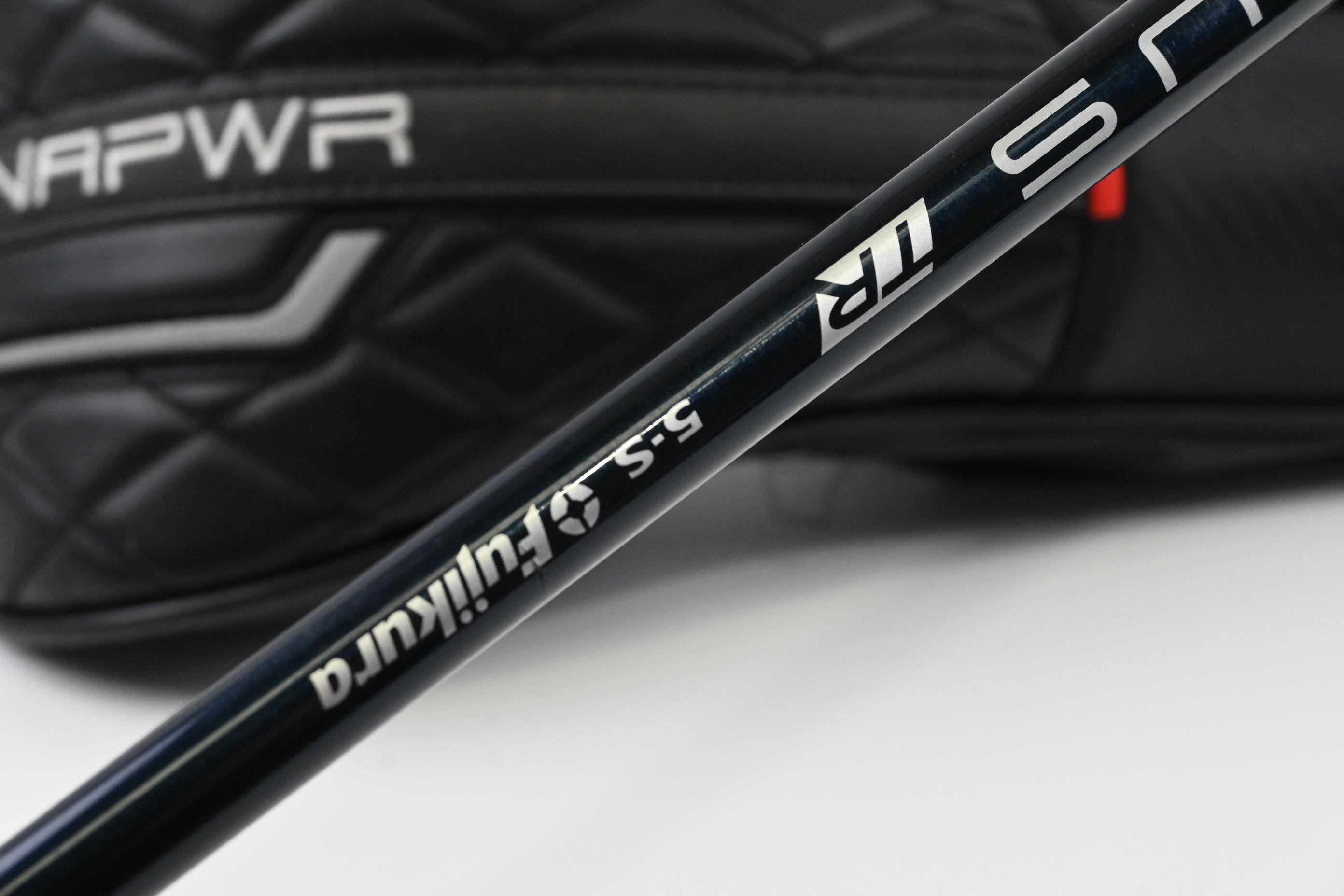 Wilson DYNAPWR 2025 Carbon Driver / 10.5 Degree / Stiff Flex Fujikura Ventus TR