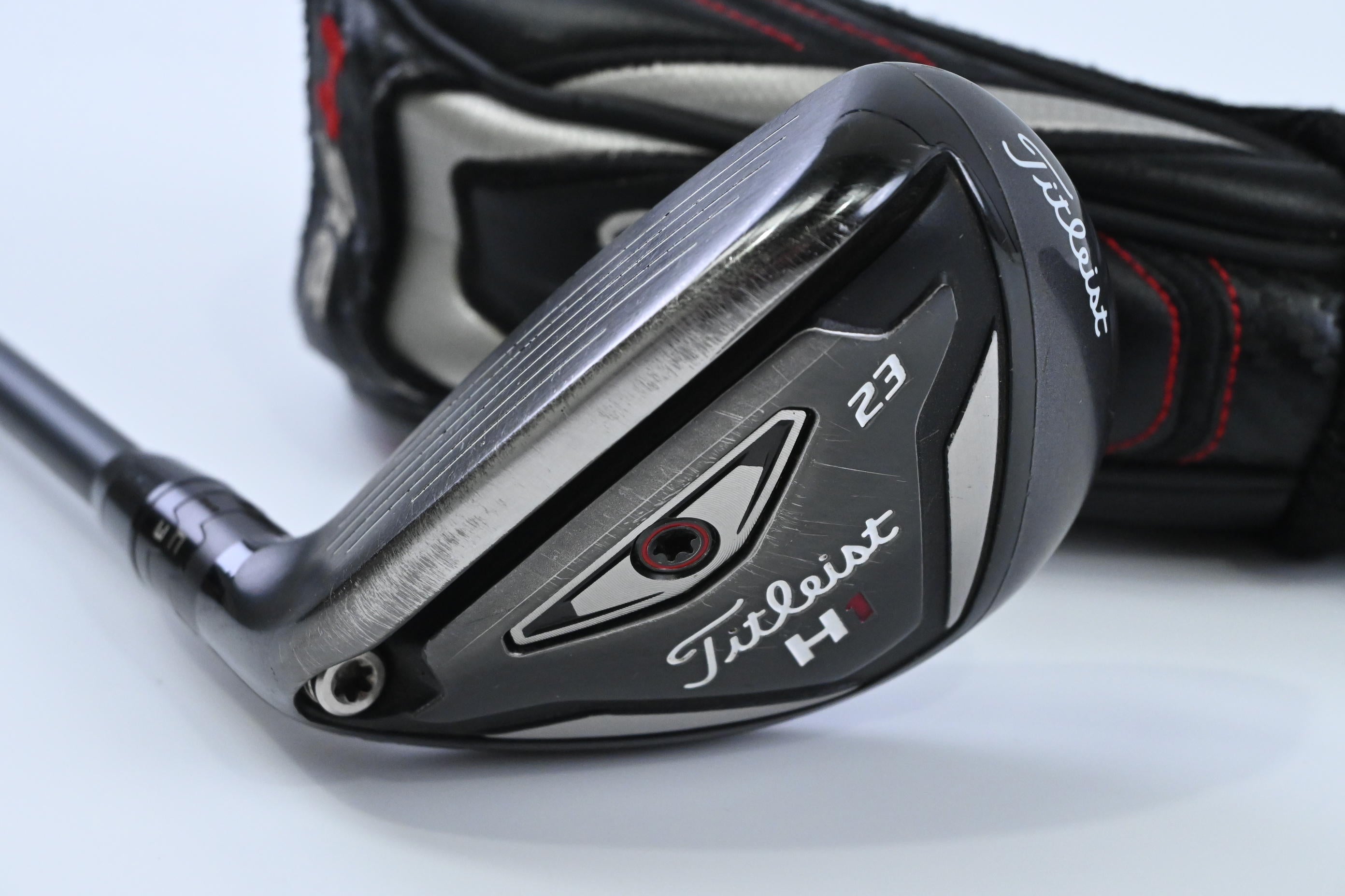 Left Hand Titleist 915H #4 Hybrid / 23 Degree / Regular Flex HZRDUS Smoke Black