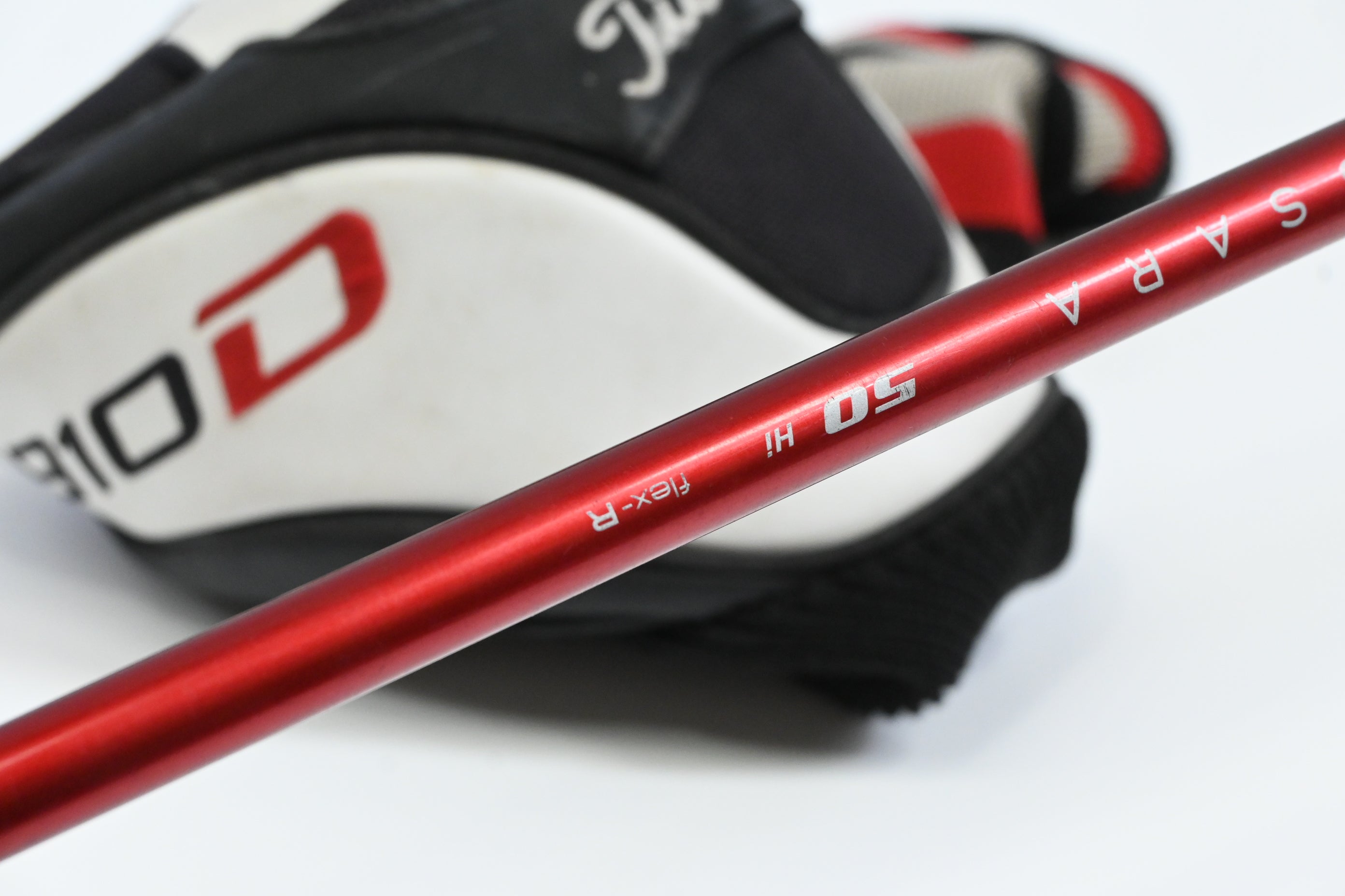 Titleist 910 D2 Driver / 10.5 Degree / Regular Flex Bassara 50 Shaft