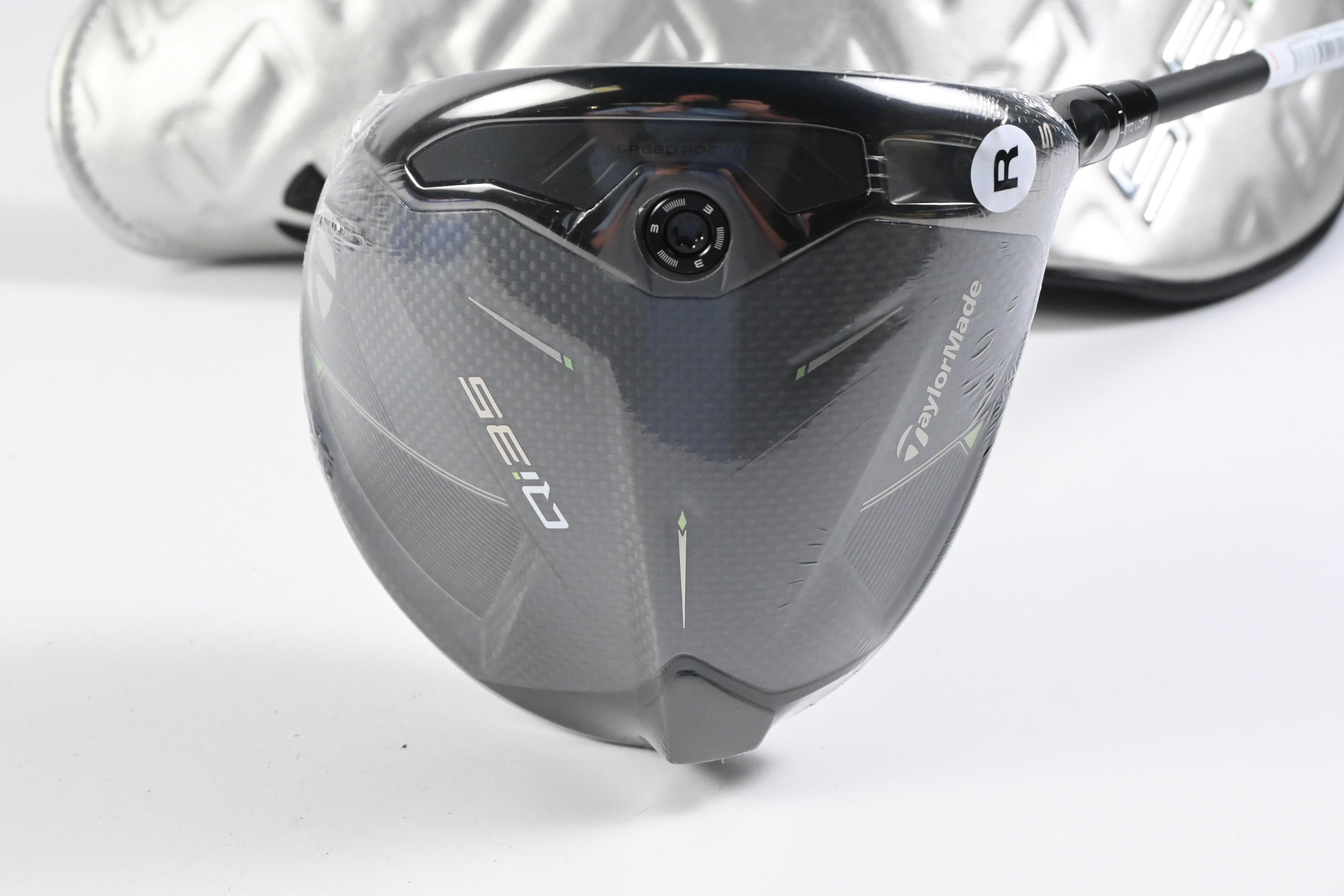 Taylormade Qi35 Driver / 10.5 Degree / Regular Flex Fujikura Ventus Blue 5 Shaft